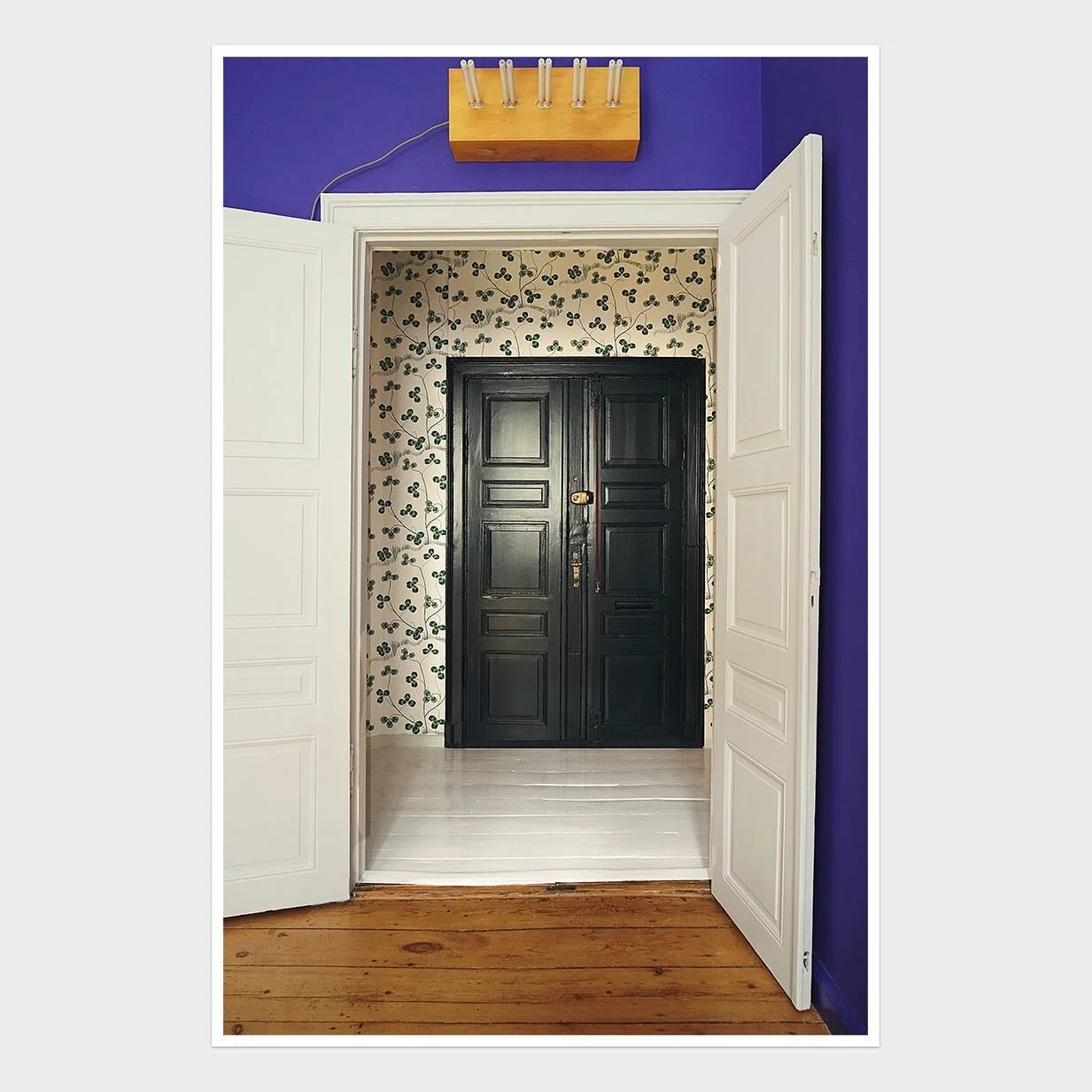 &lsquo;Milk of the blue mushroom' is the perfect pop of color that while being vibrant also feels so calm. 

With the instant download of the MINI ebook, you have all the info you need to get started today 🎨

Love, Color Connaisseur 👩🏻&zwj;🎨

🏠 