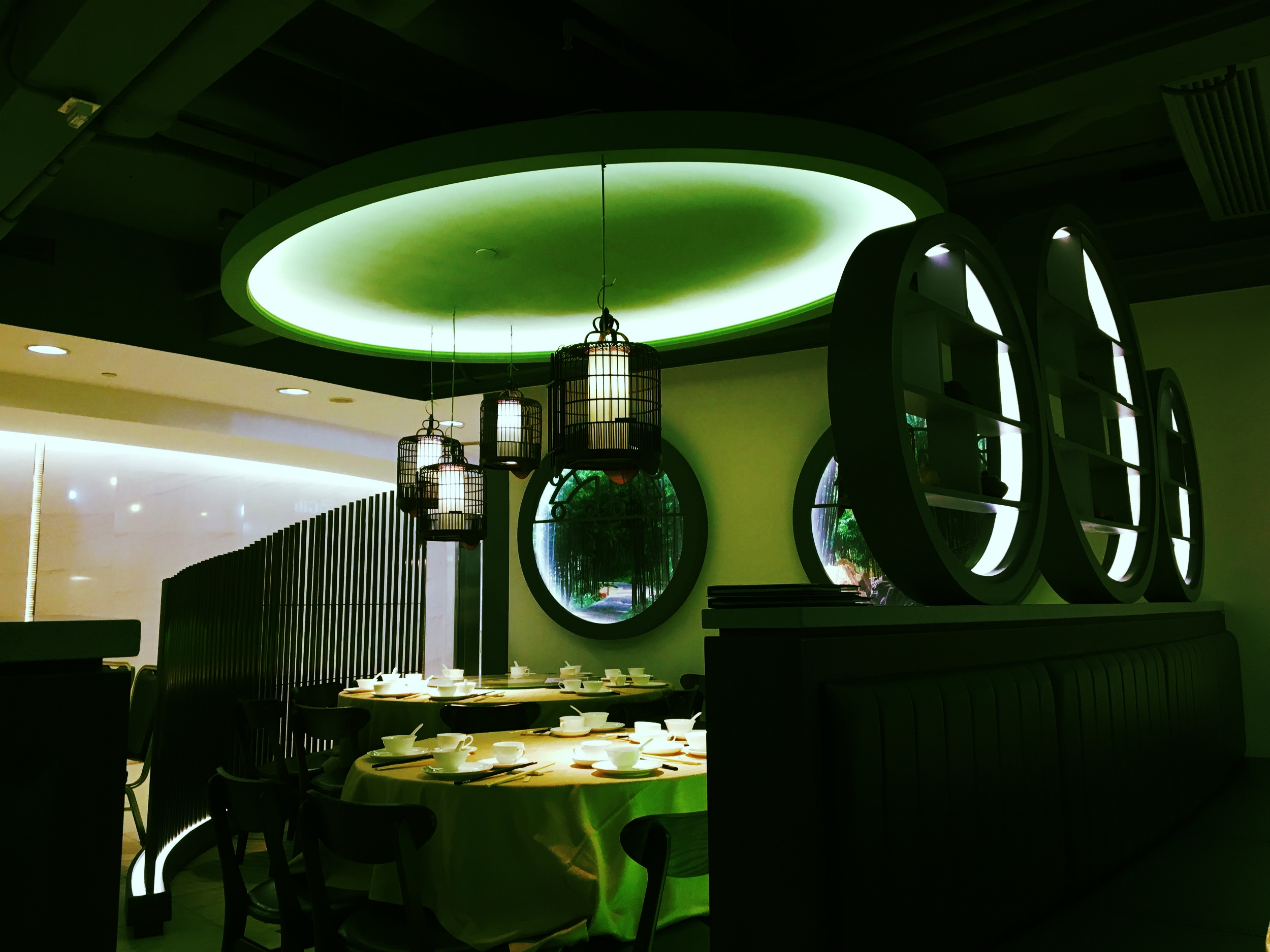 香港で 箸の置き方 をかんがえる 縦向きに置かれる箸 に文化と歴史を見る Jun Nakajima 中島純