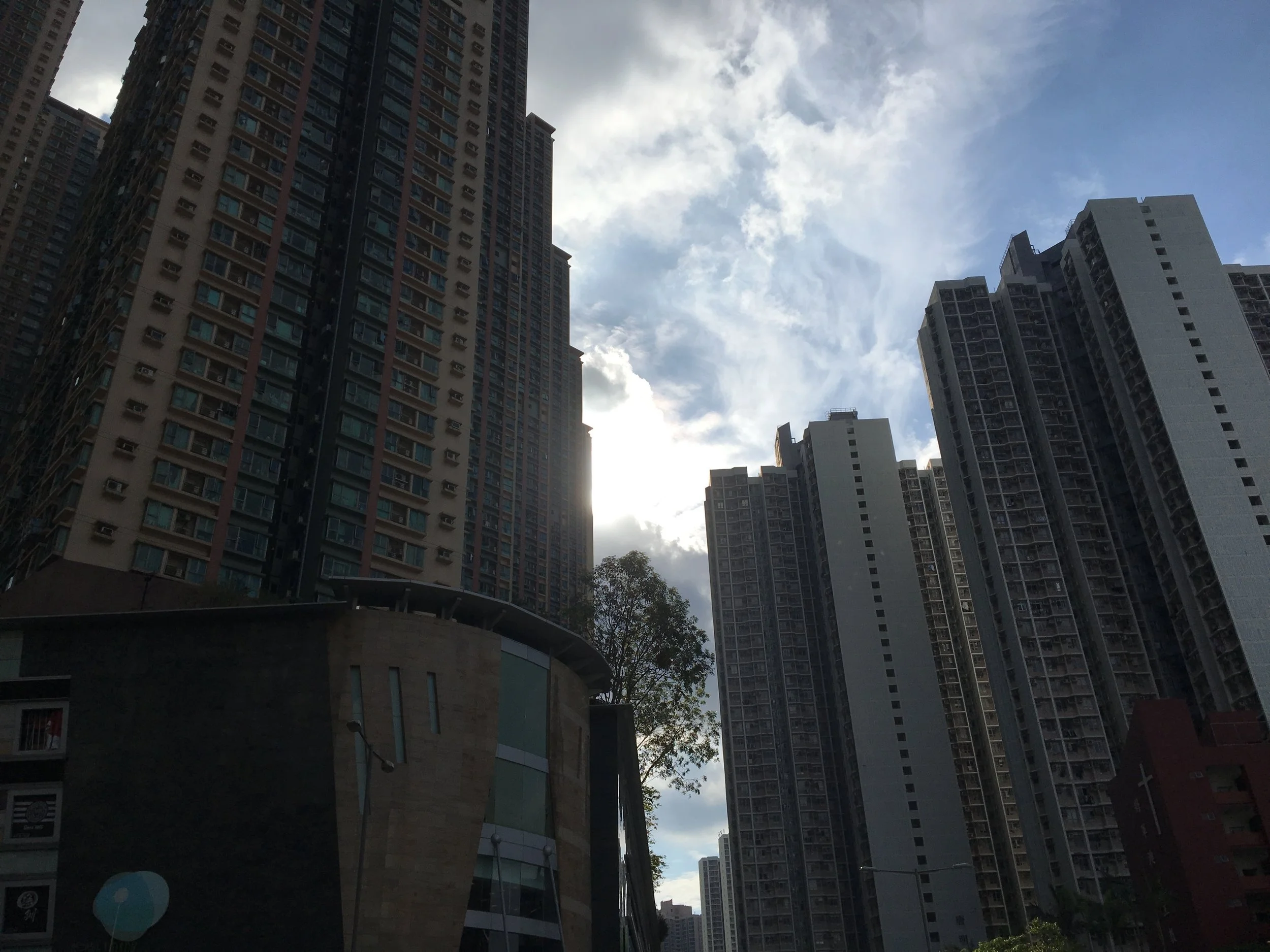 「上機嫌でいること」の効用。- 「危機的局面であるほど上機嫌であれ」(内田樹)。