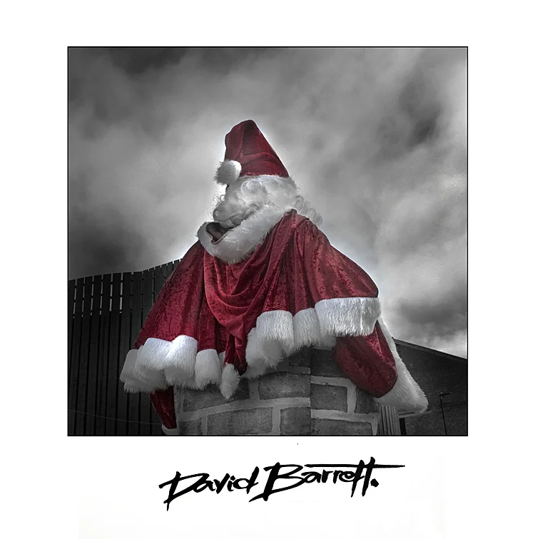 SANTATWIT750.jpg
