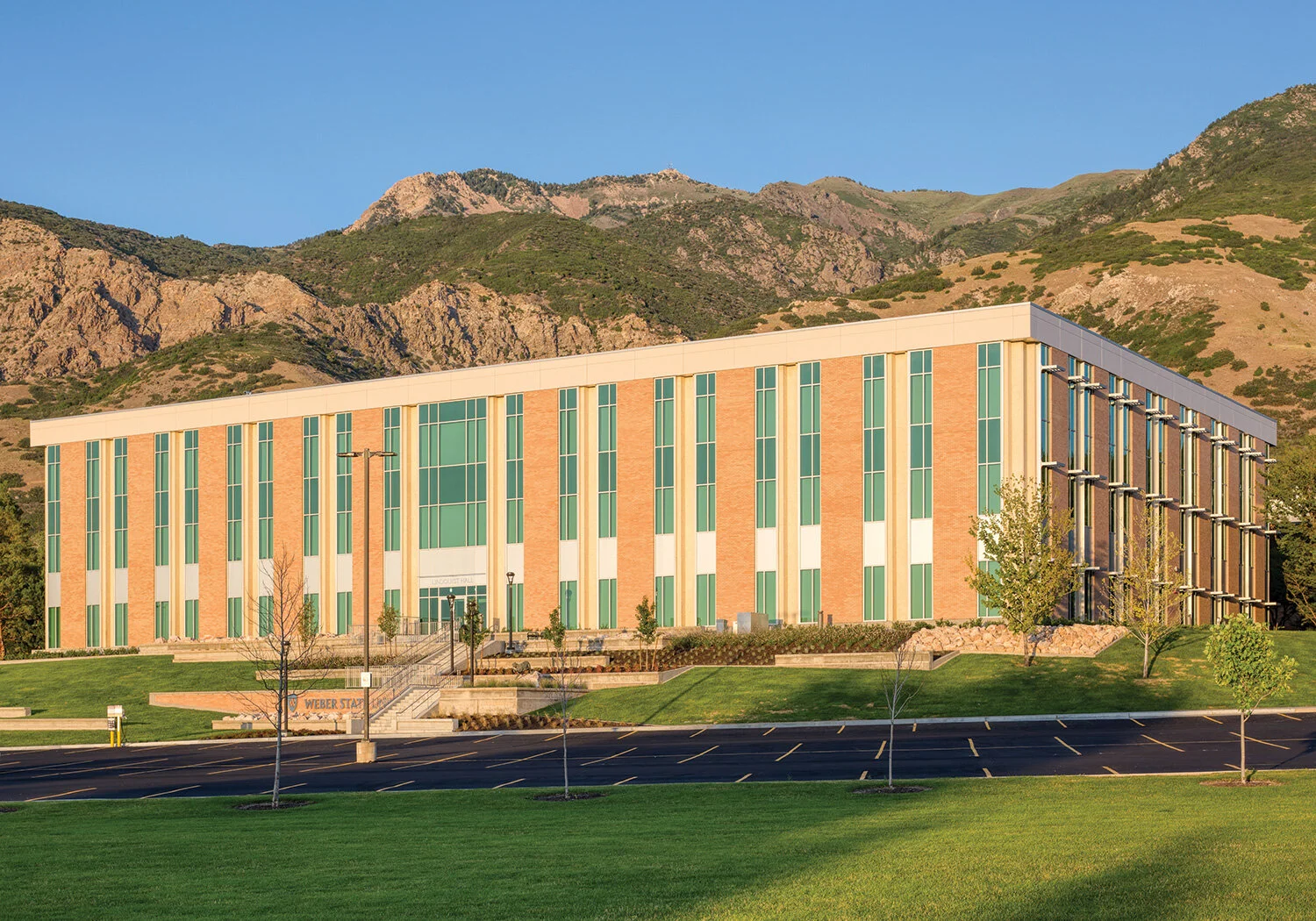 WEBER STATE UNIVERSITY - LINDQUIST HALL