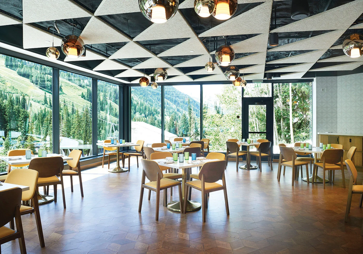 SeventyOne_Interior_DiningRoom_W.jpg