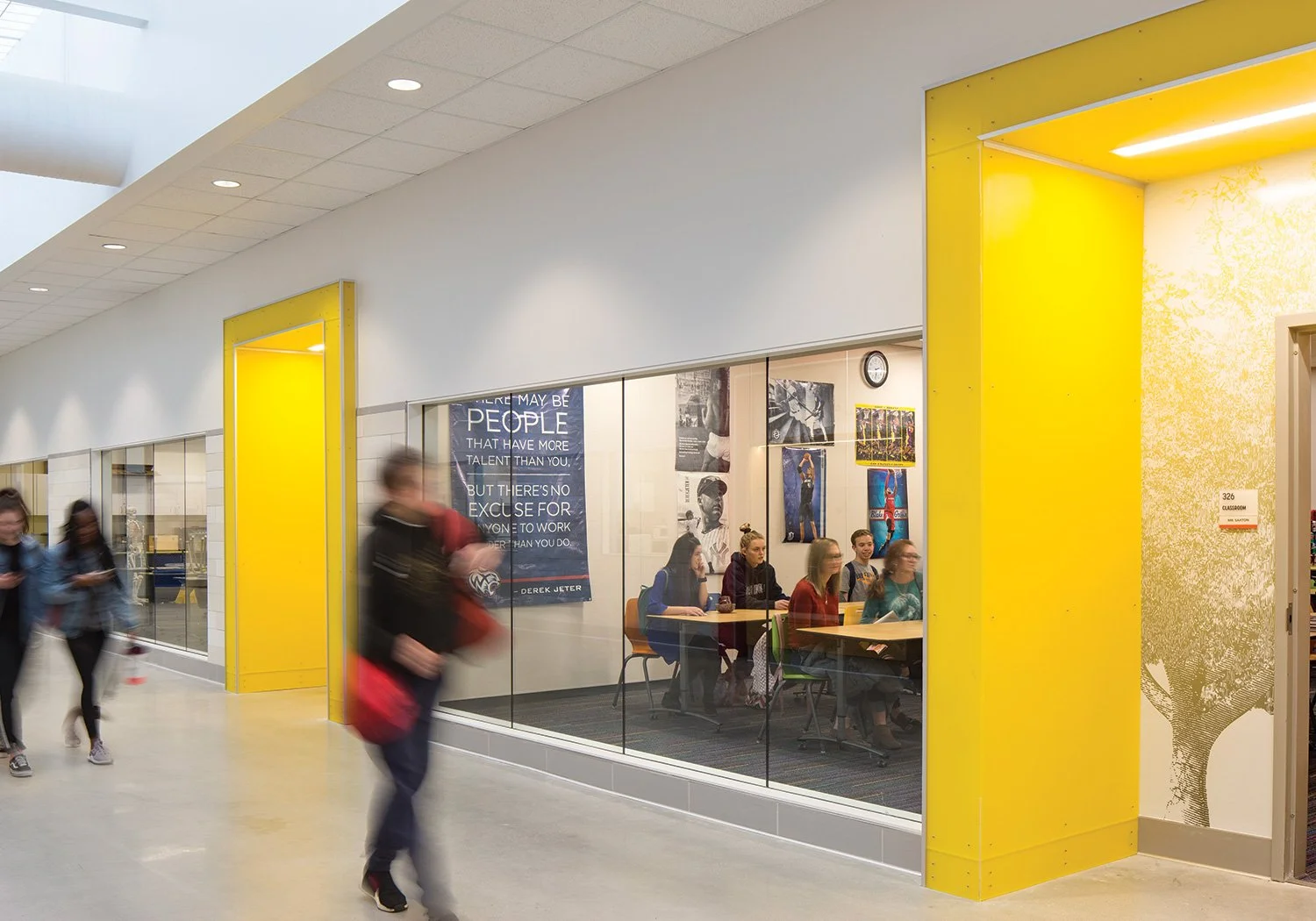 2019_038_Woodsxhs_Interior_Hallway_2.jpg