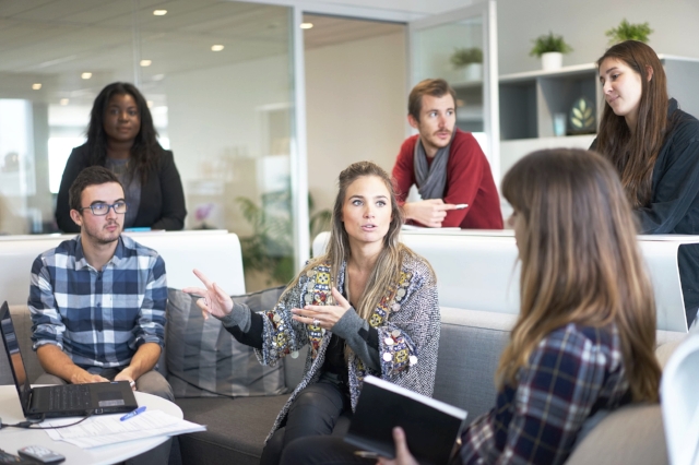 workplace-team-business-meeting-business-people-466733.jpeg