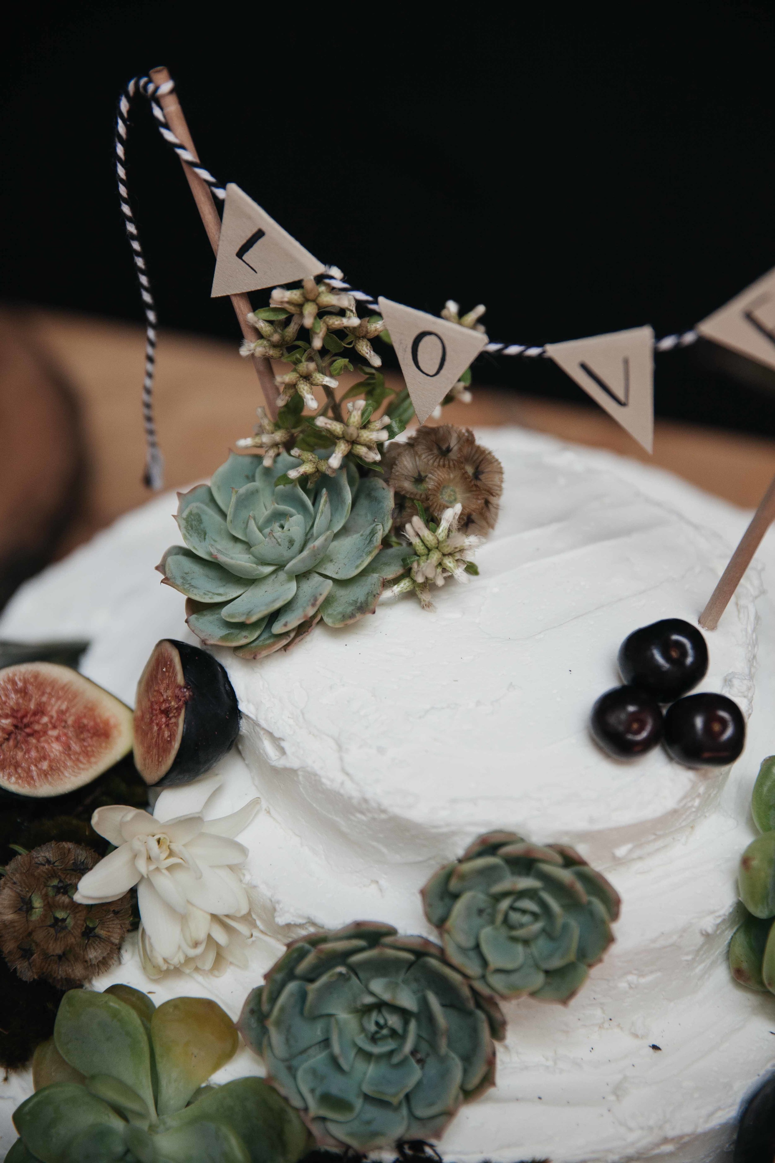 Yummy Baby Cakes layered cake and Allium florals, I made that little DIY banner1