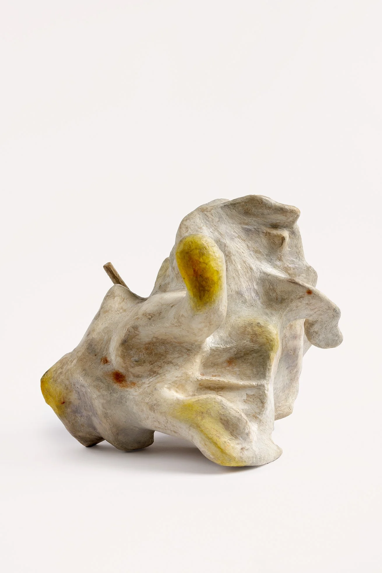 Untitled 2025, Newspaper, reused paper, inorganic household refuse, chalk remnants, votive candle residue. 29,5 x 42 x 23 cm. Photo: Aad Hoogendoorn.