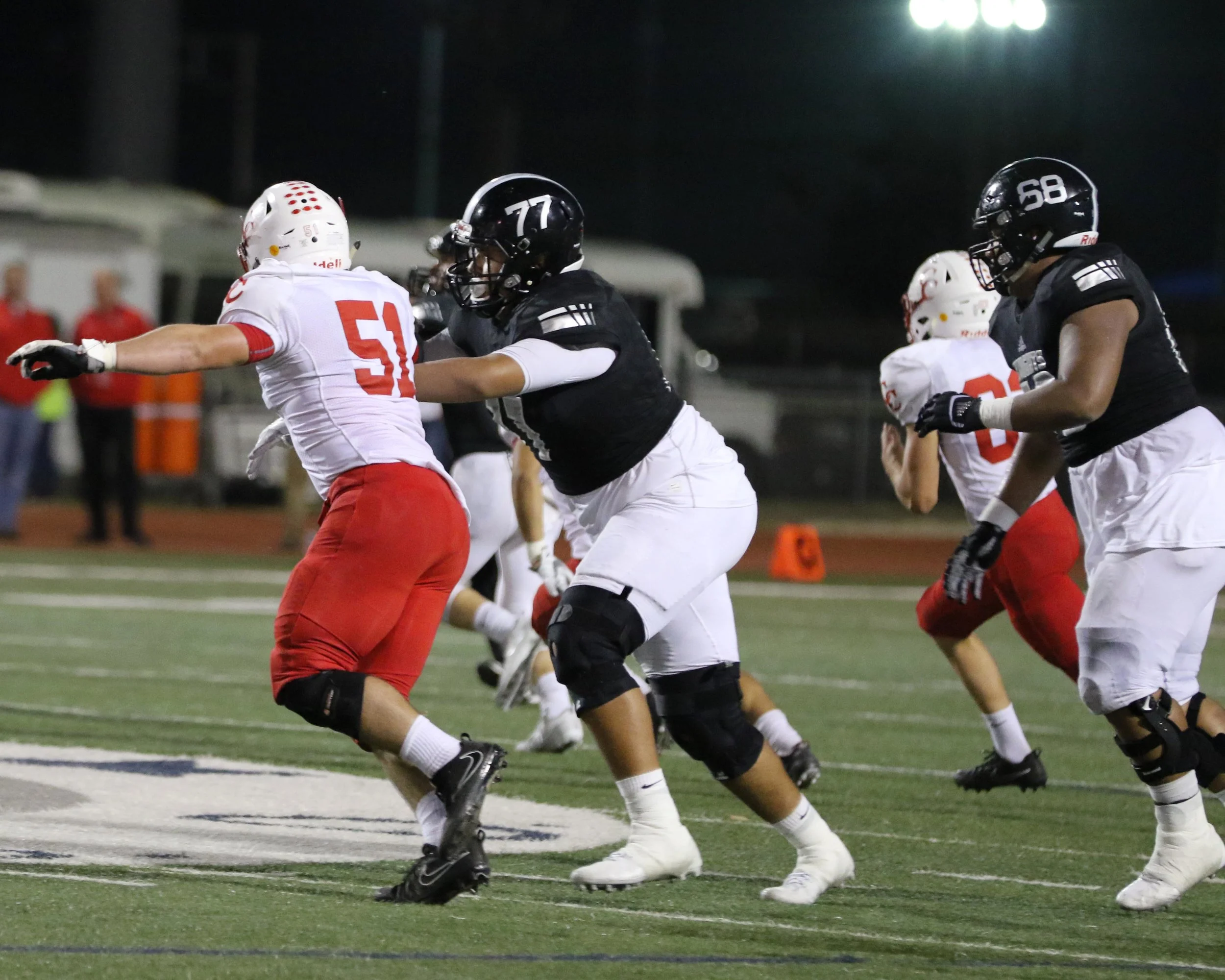 Senior Offensive Lineman Nicholas Holiday