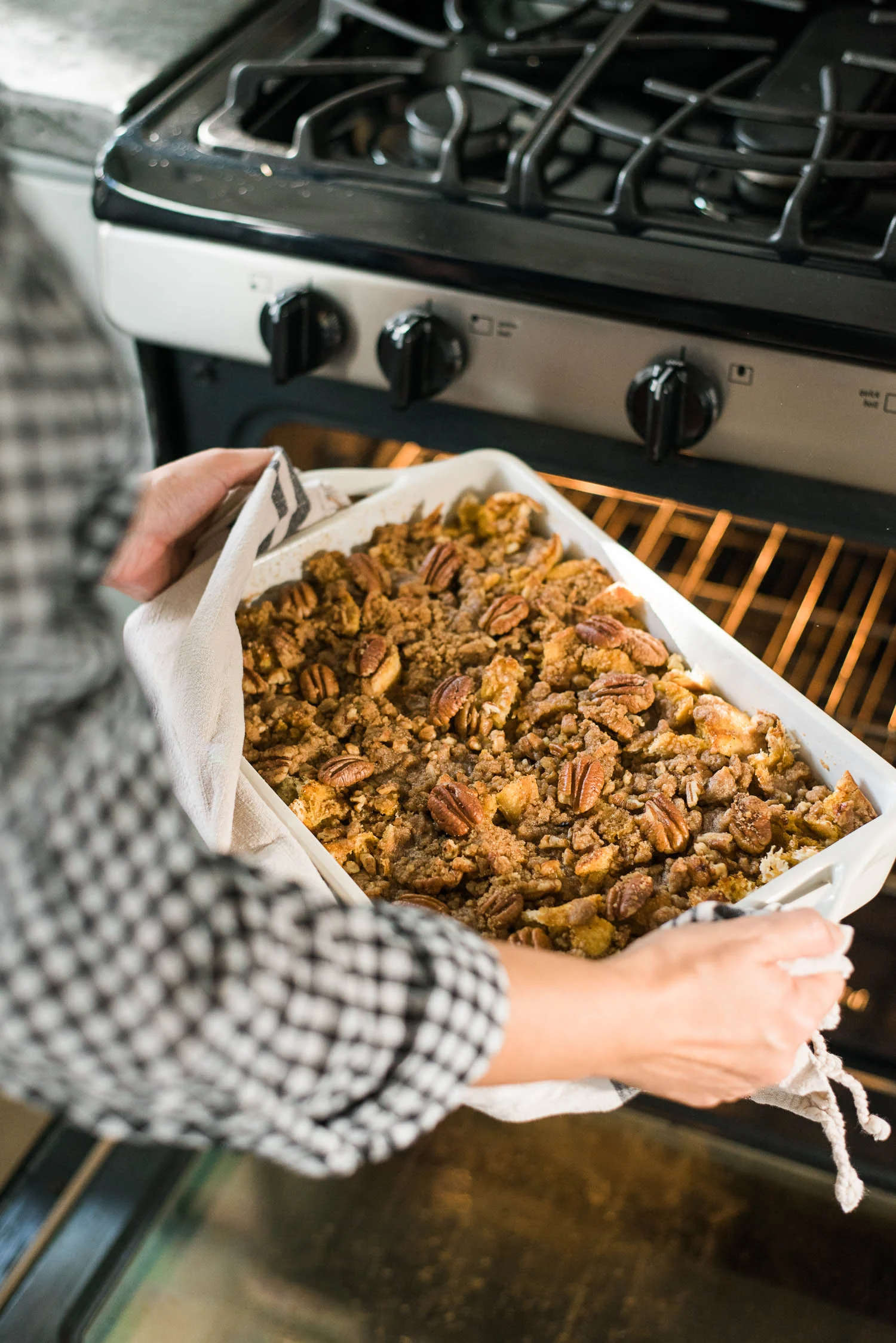 The smell when this comes out of the oven is delightful. Prop + food styling: jennifer oatsvall of {feather + oak}, photography: alyssa joy photography