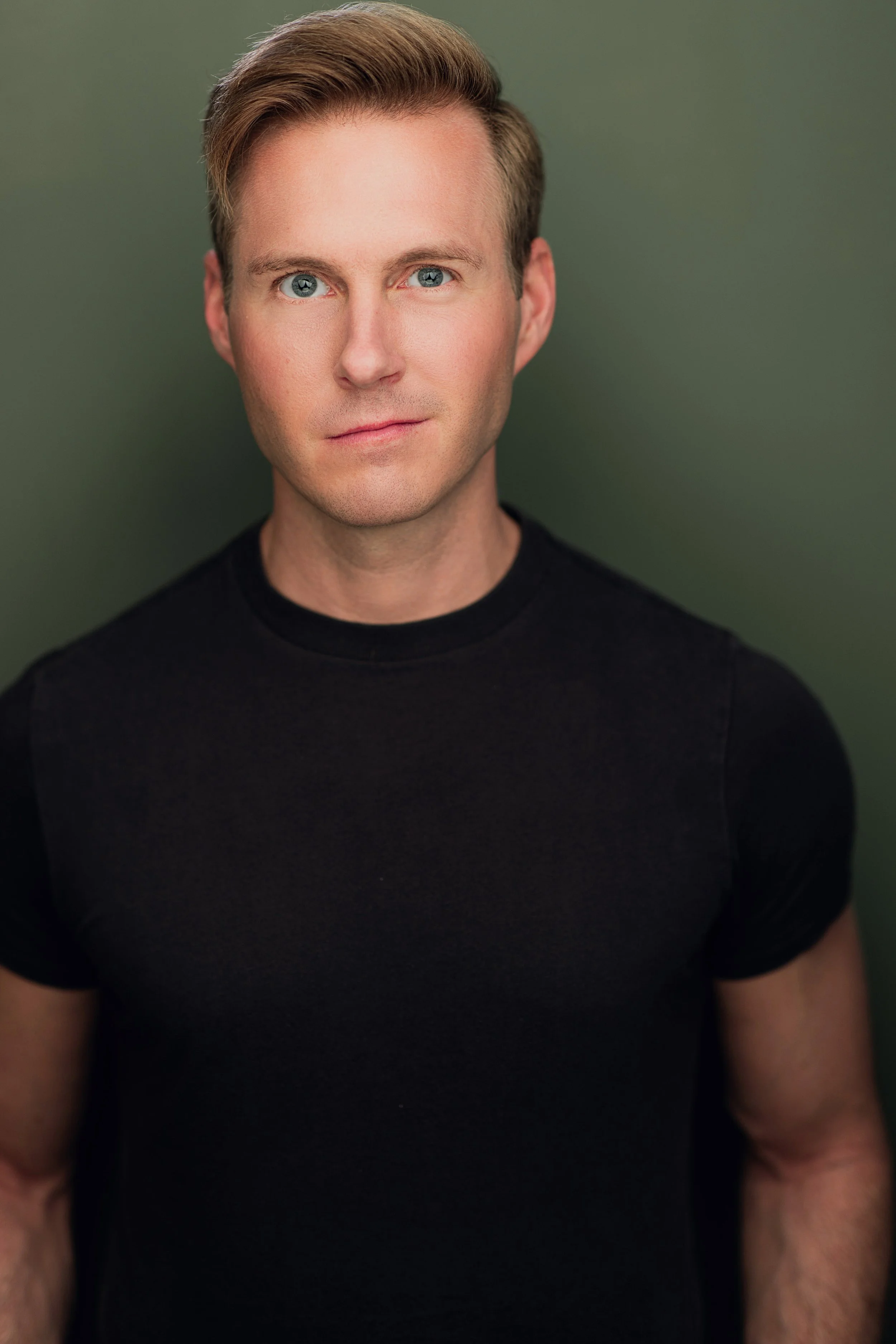 CAMERON EDRIS (Erich/Dance Captain)