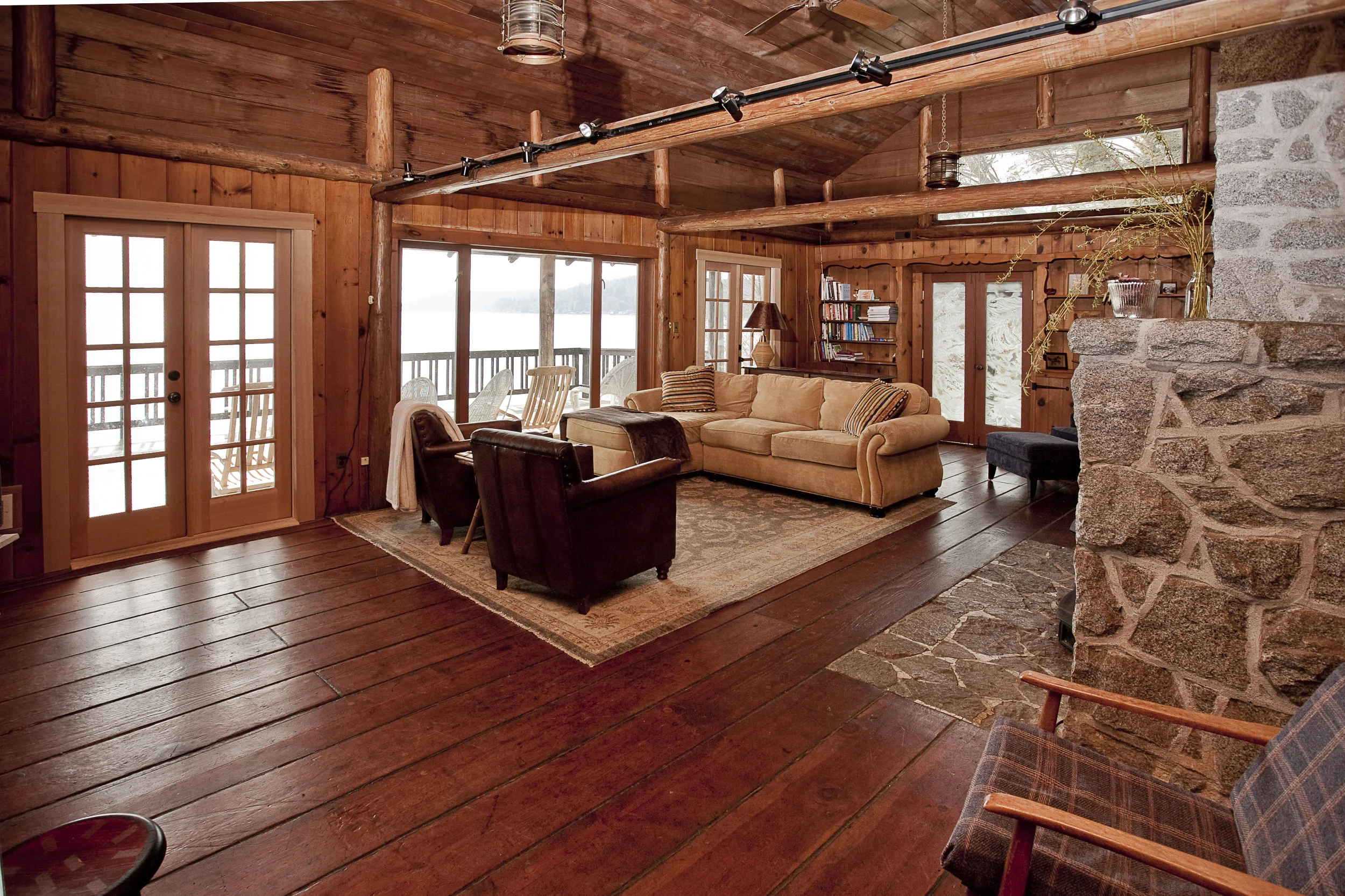 Abbeyhouse-8052.jpg