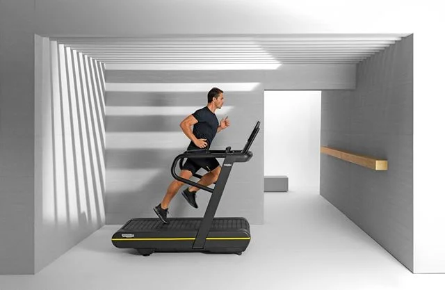 SKILLRUN supera las expectativas de cualquier caminadora, es el primer equipo en su clase para combinar entrenamiento de potencia y cardio.
.
.
#wellness #fitness #skillrun #training #virtual #skillathletic #design #wellnessdesignmx #wellnesshome #gym #training #runners