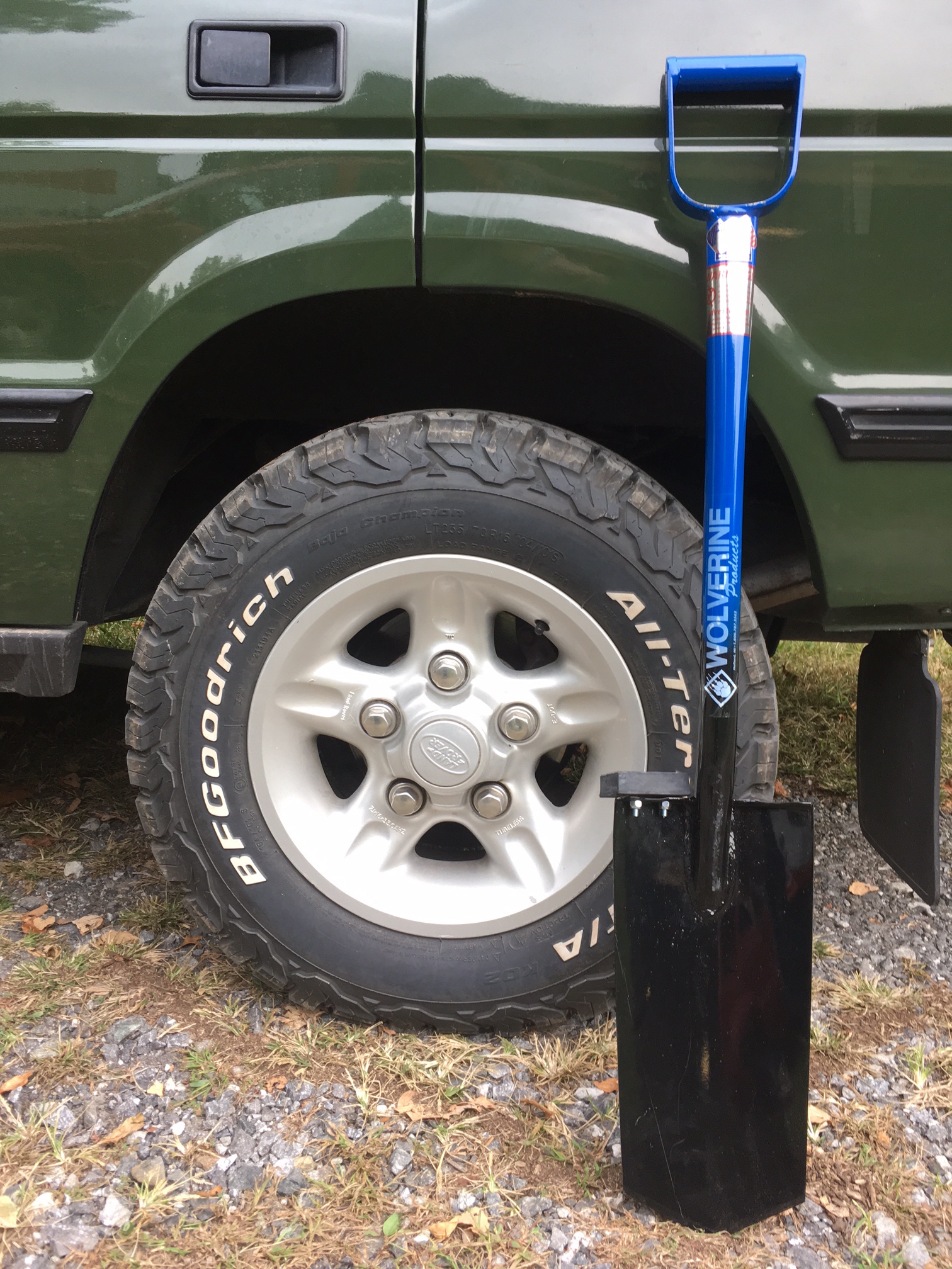 A proper shovel Exploring Overland