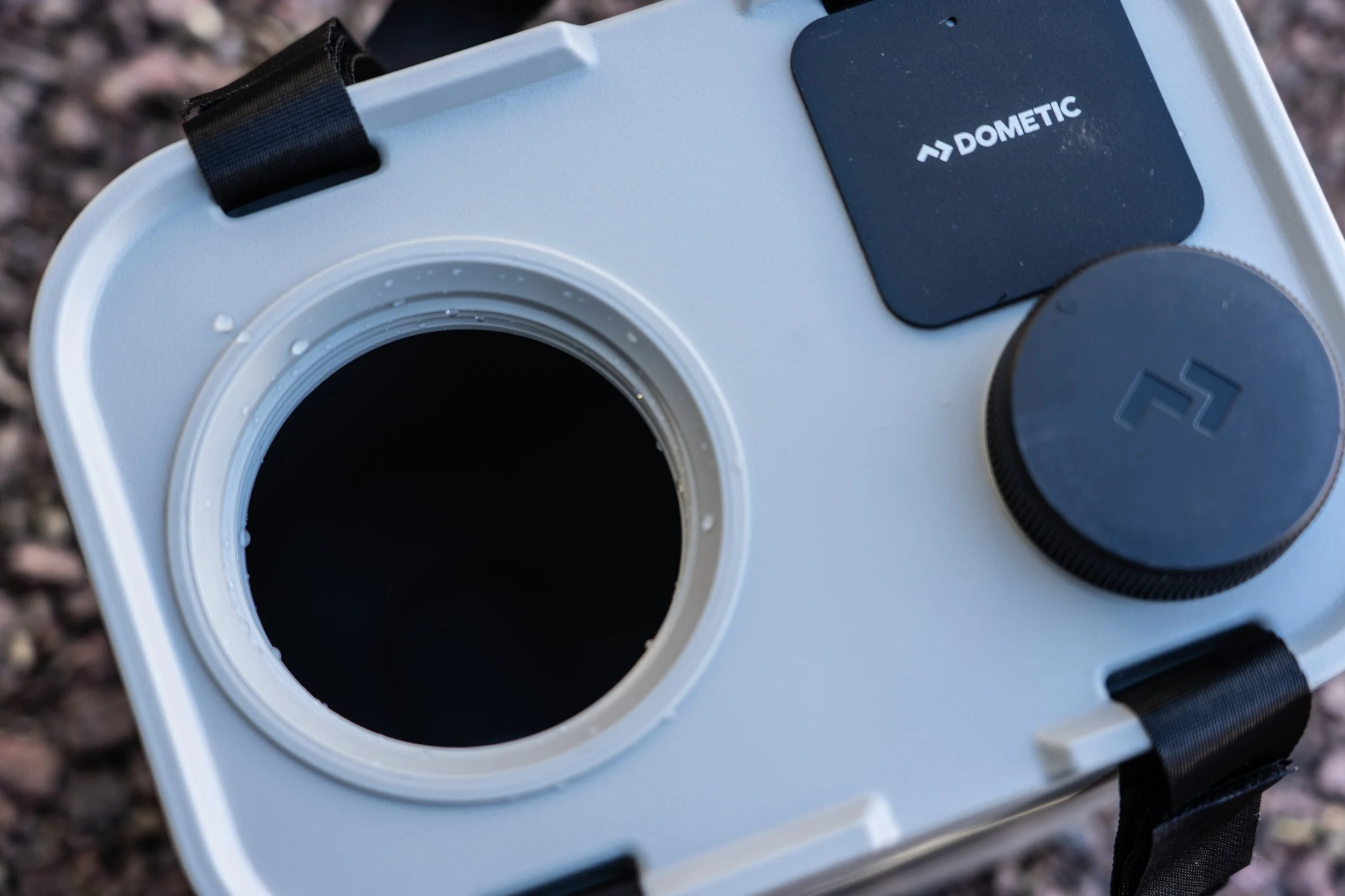 Dometic's brilliant GO Hydration Jug — Exploring Overland