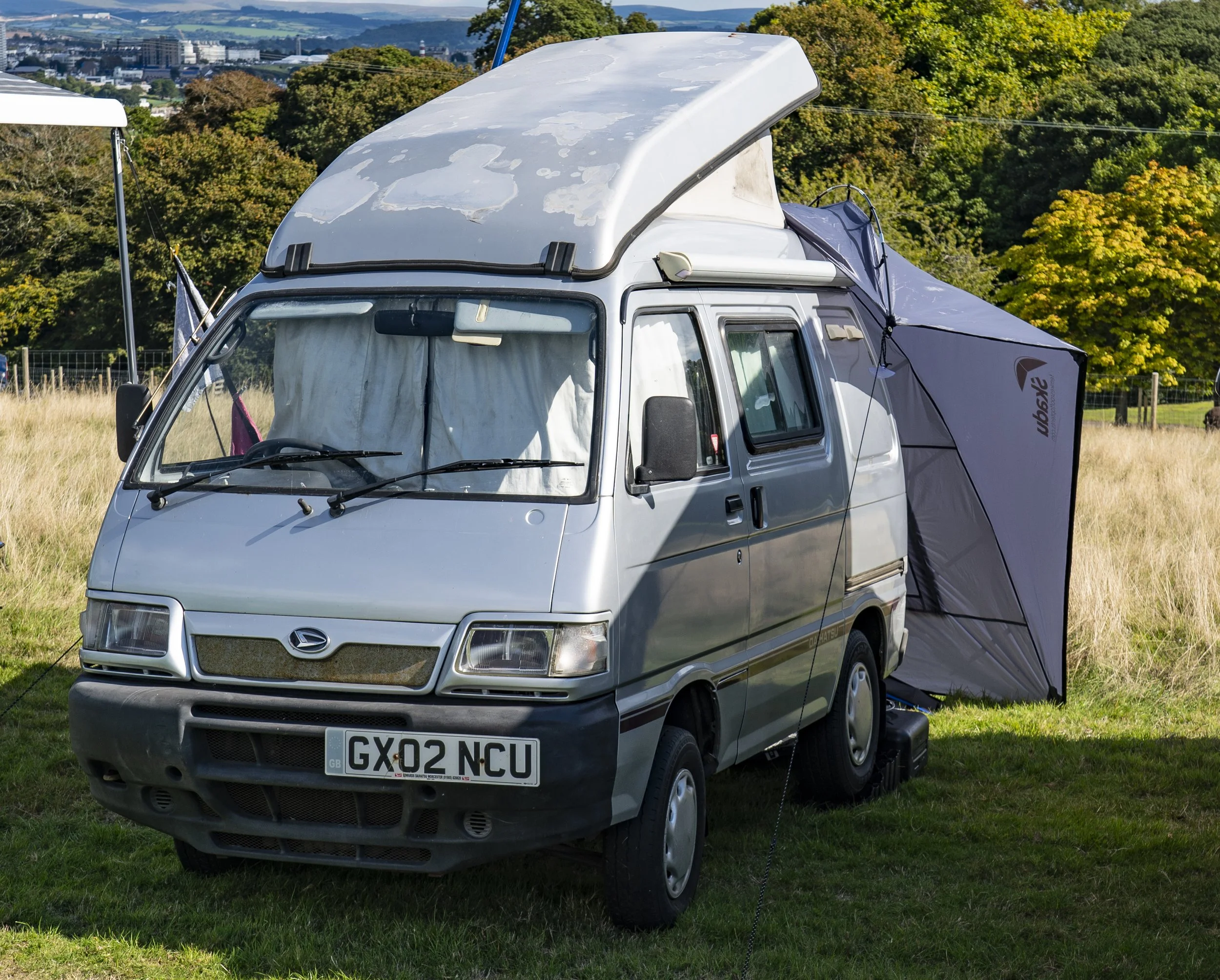 A cozy Daihatsu camper — Exploring Overland