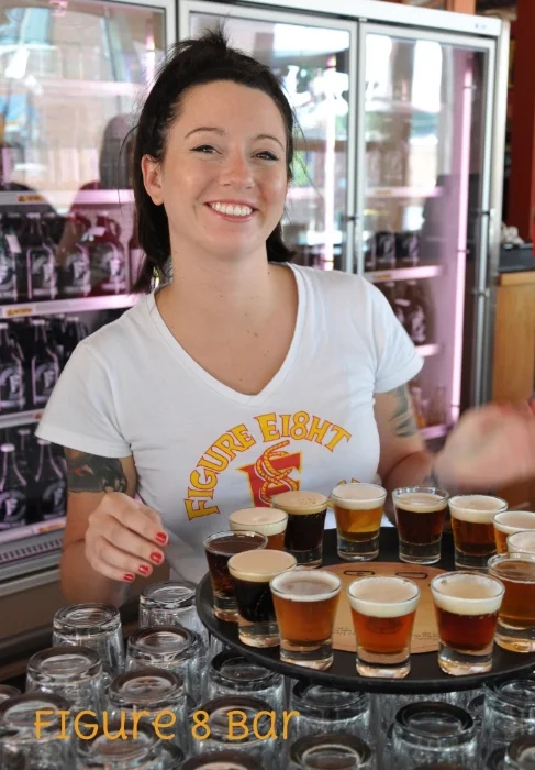 figure eight barmaid.jpg