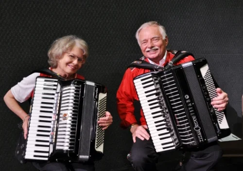 accordians.jpg