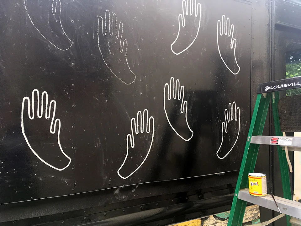 Painting in the hands after chalking