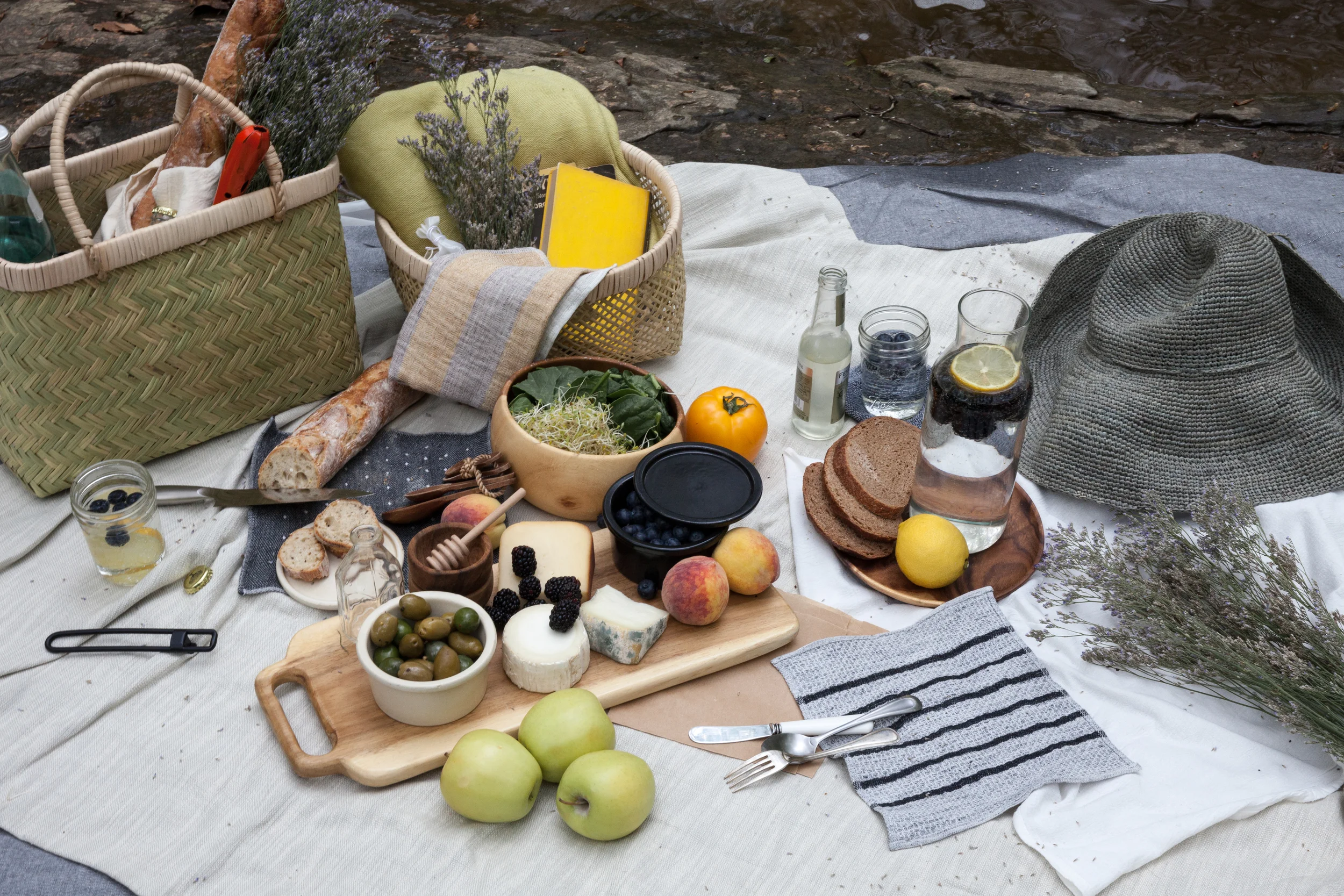 Summer_Look_Book_Picnic_Close_Up-1.jpg