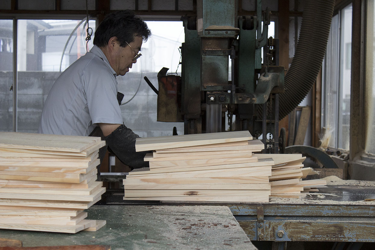 A craftsman at the Kizara facility in Gunma, Japan.