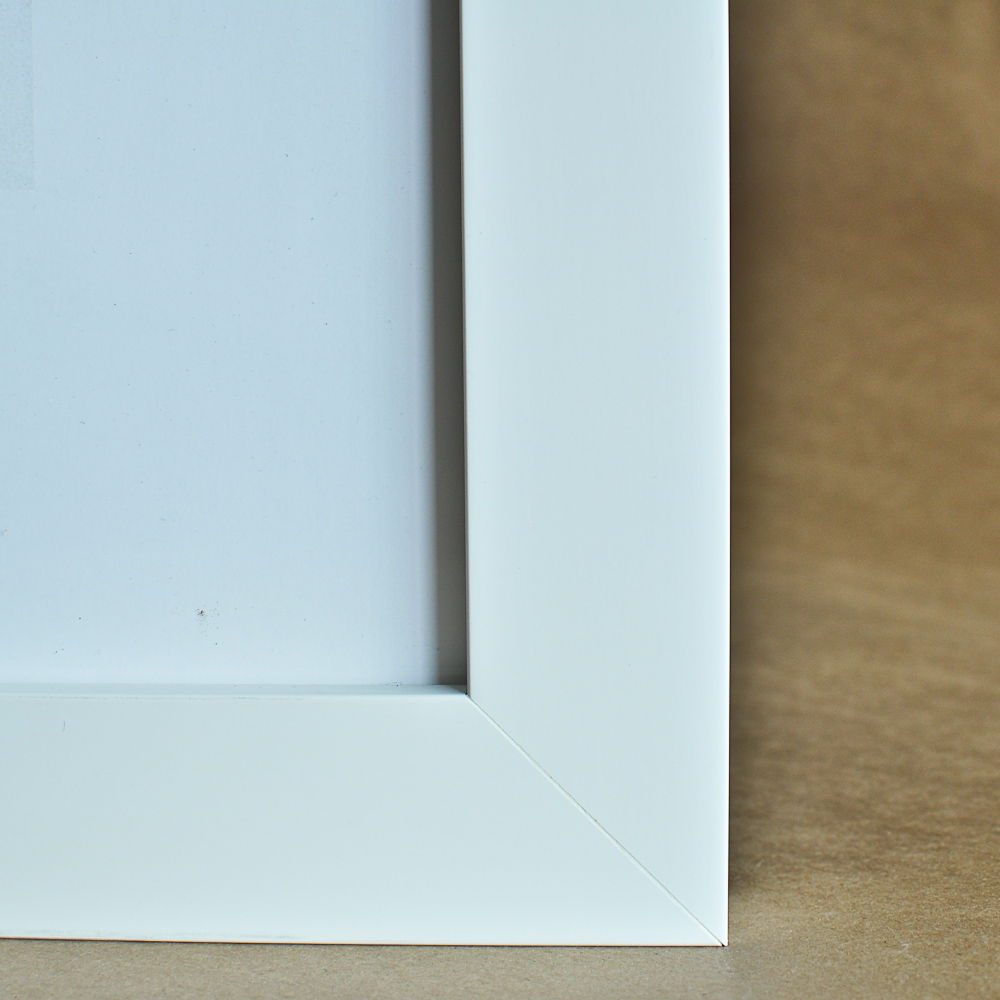 mountary-frame-style-deep-white-highres-1.jpg