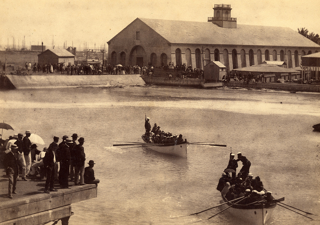 Cuban workers leave Key West by Spanish ships after the fire of 1886, which destroyed much of the city. Photo from the Monroe County Library collection .