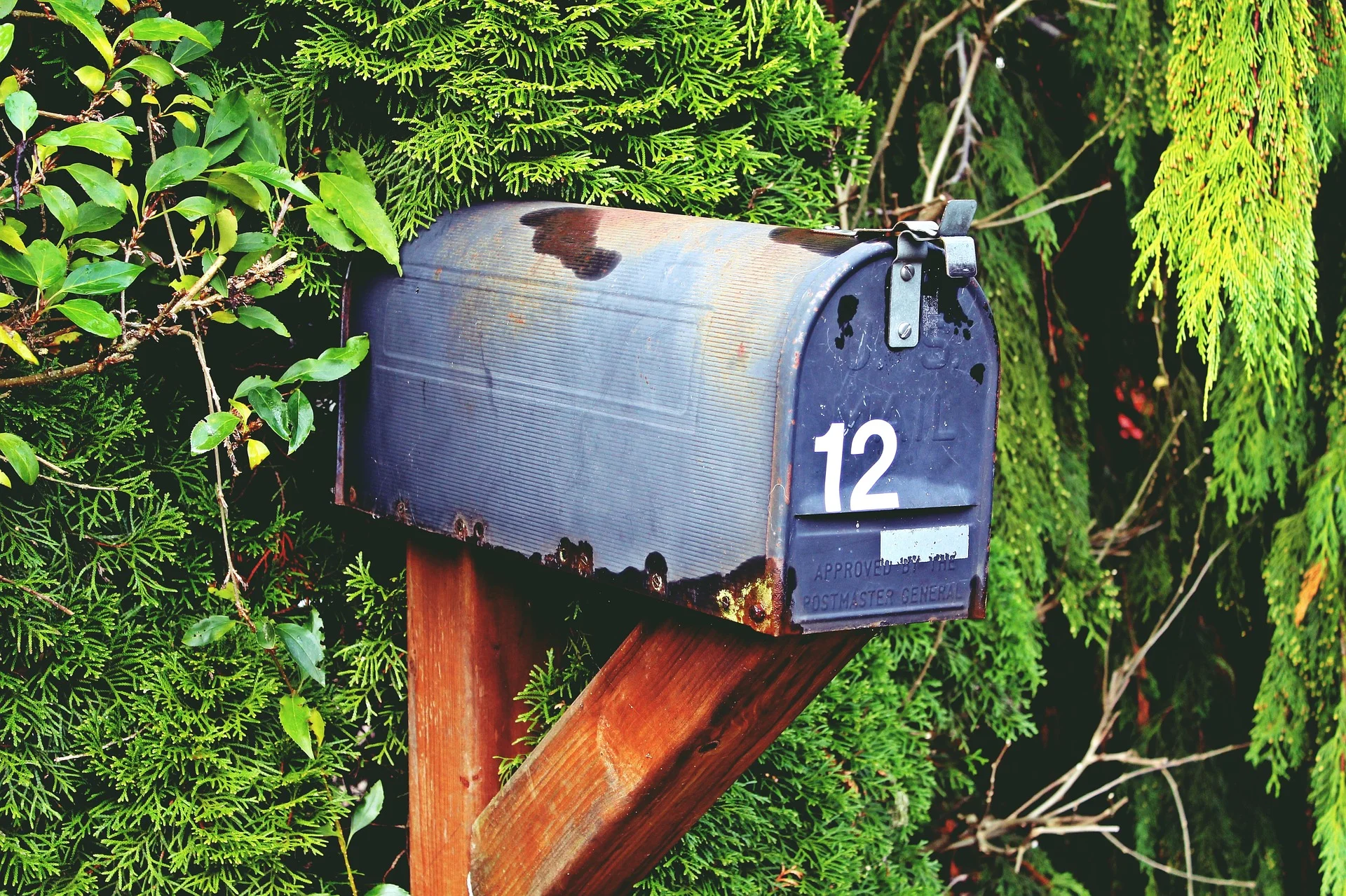 mailbox-1056324_1920.jpg