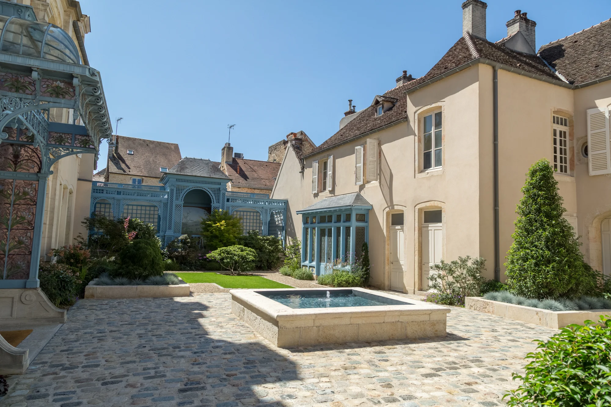 Louis.Jadot.Courtyard.Beaune .jpg
