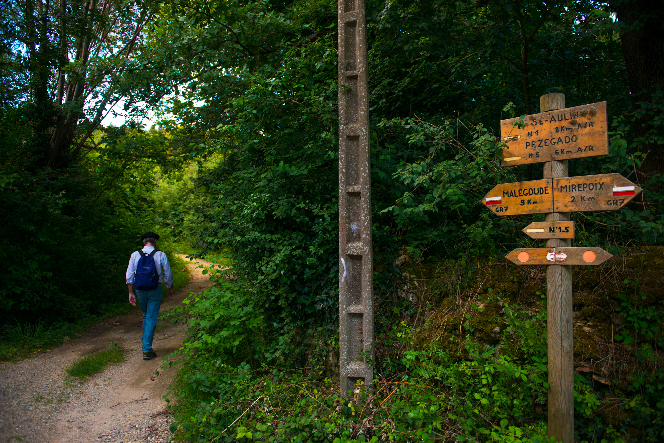 Sign guiding the way for pilgrims
