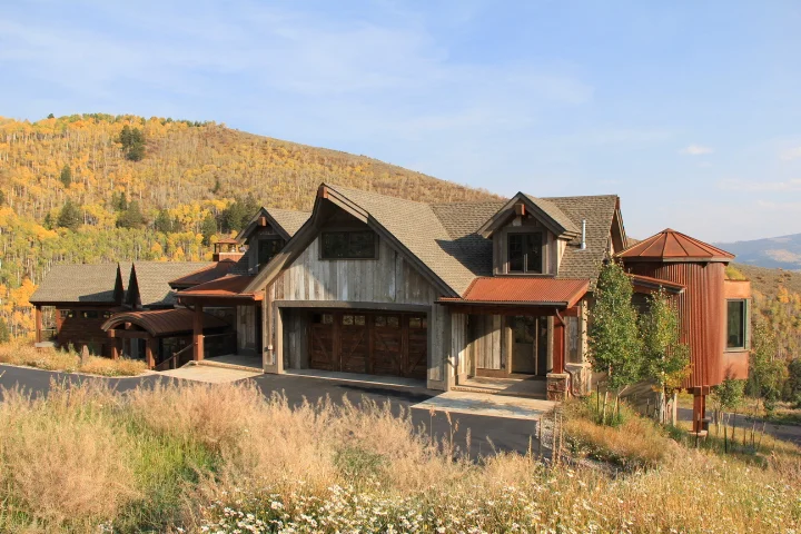 Coyote Ridge Farmstead (photo by Architect)