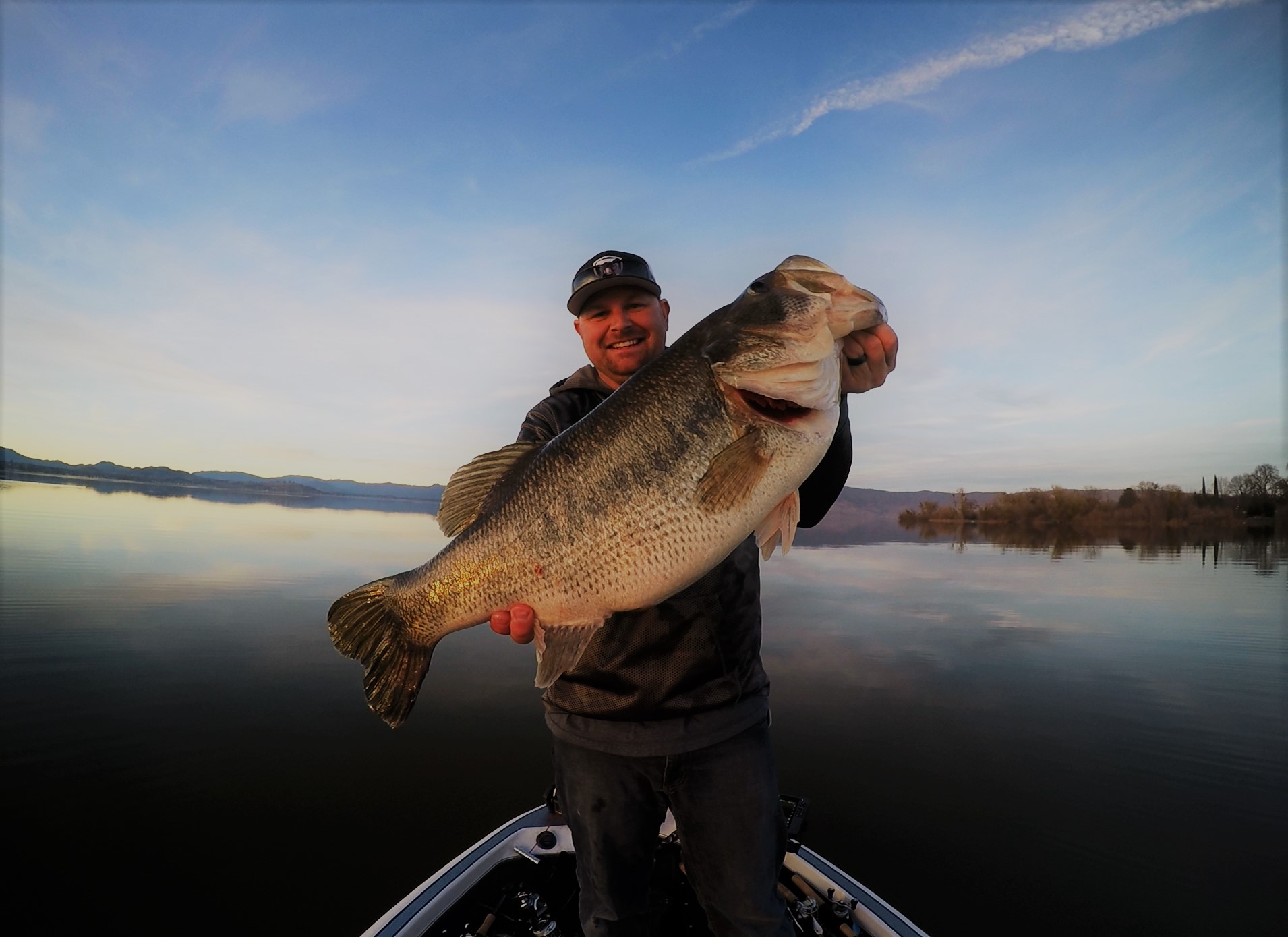 10 Pounder on the Lipless Crankbait! — Tactical Bassin' - Bass