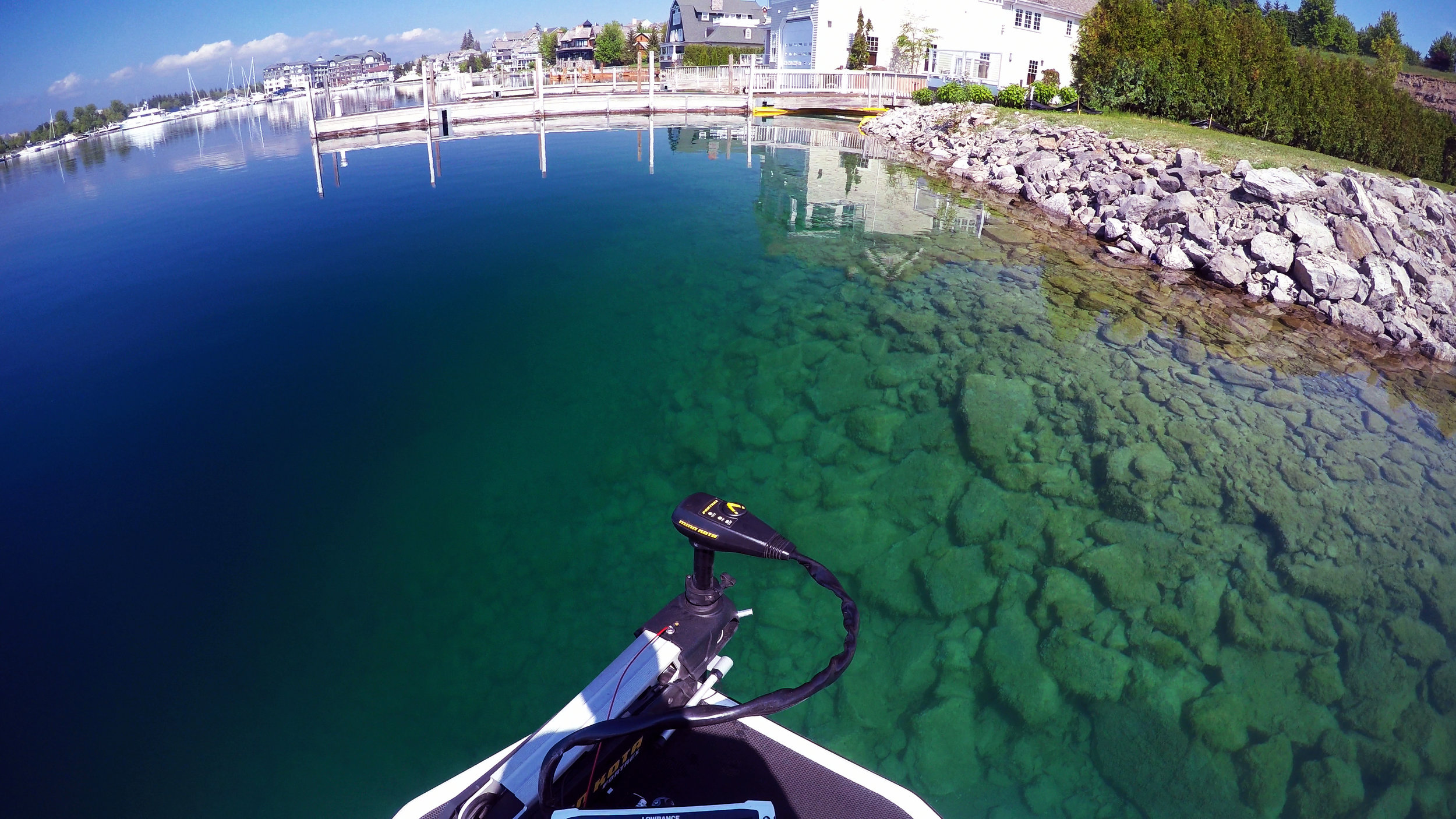 Bass Fishing CRYSTAL Clear Water — Tactical Bassin' - Bass Fishing