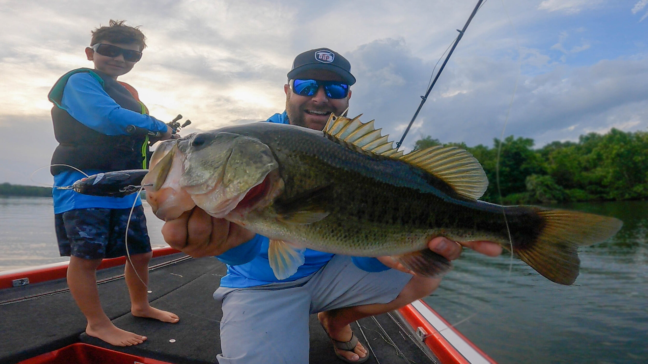 Chatterbait VS Whopper Plopper! Summer Fishing Our Local Lake — Tactical  Bassin' - Bass Fishing Blog