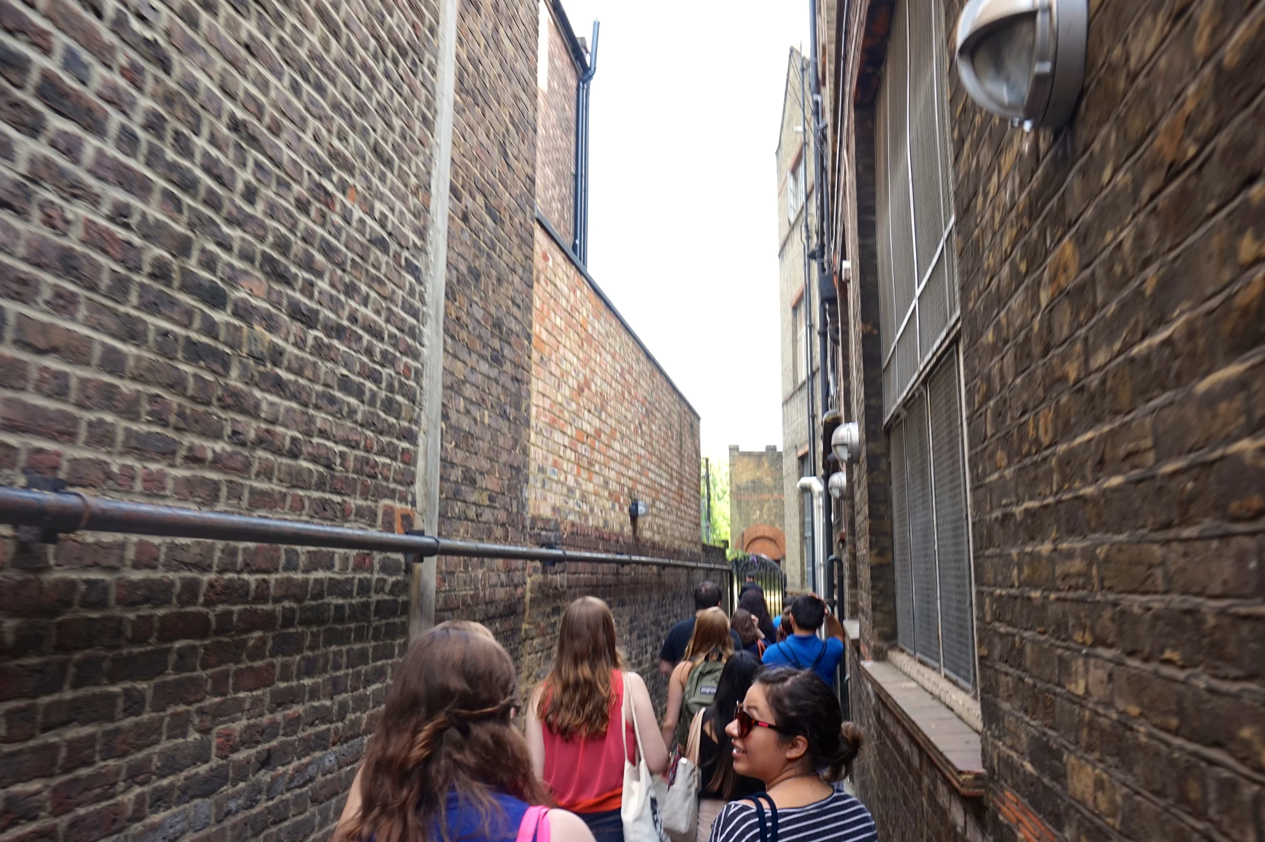 Londonalley.jpg