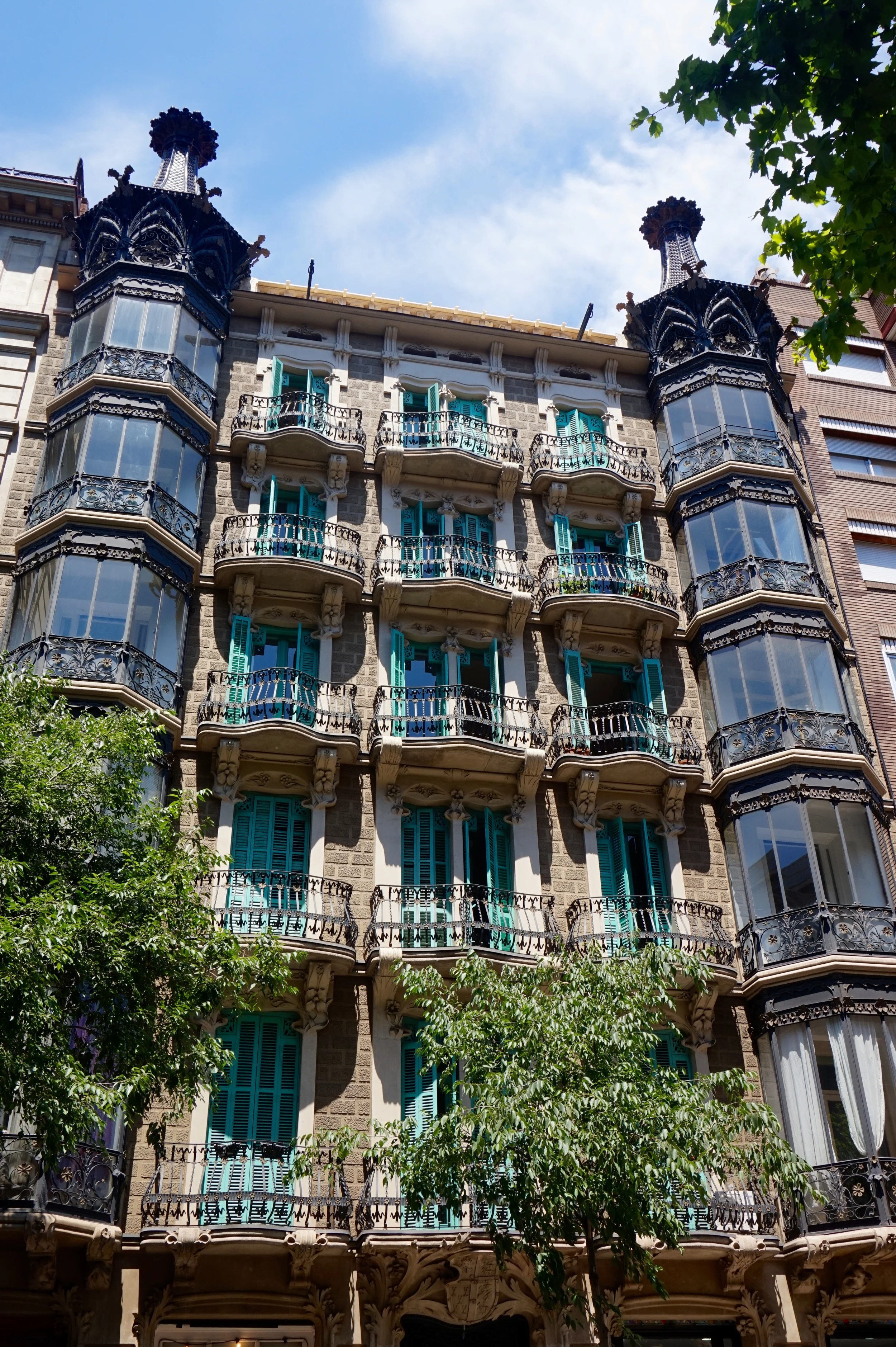 barcelonabalconies.jpg