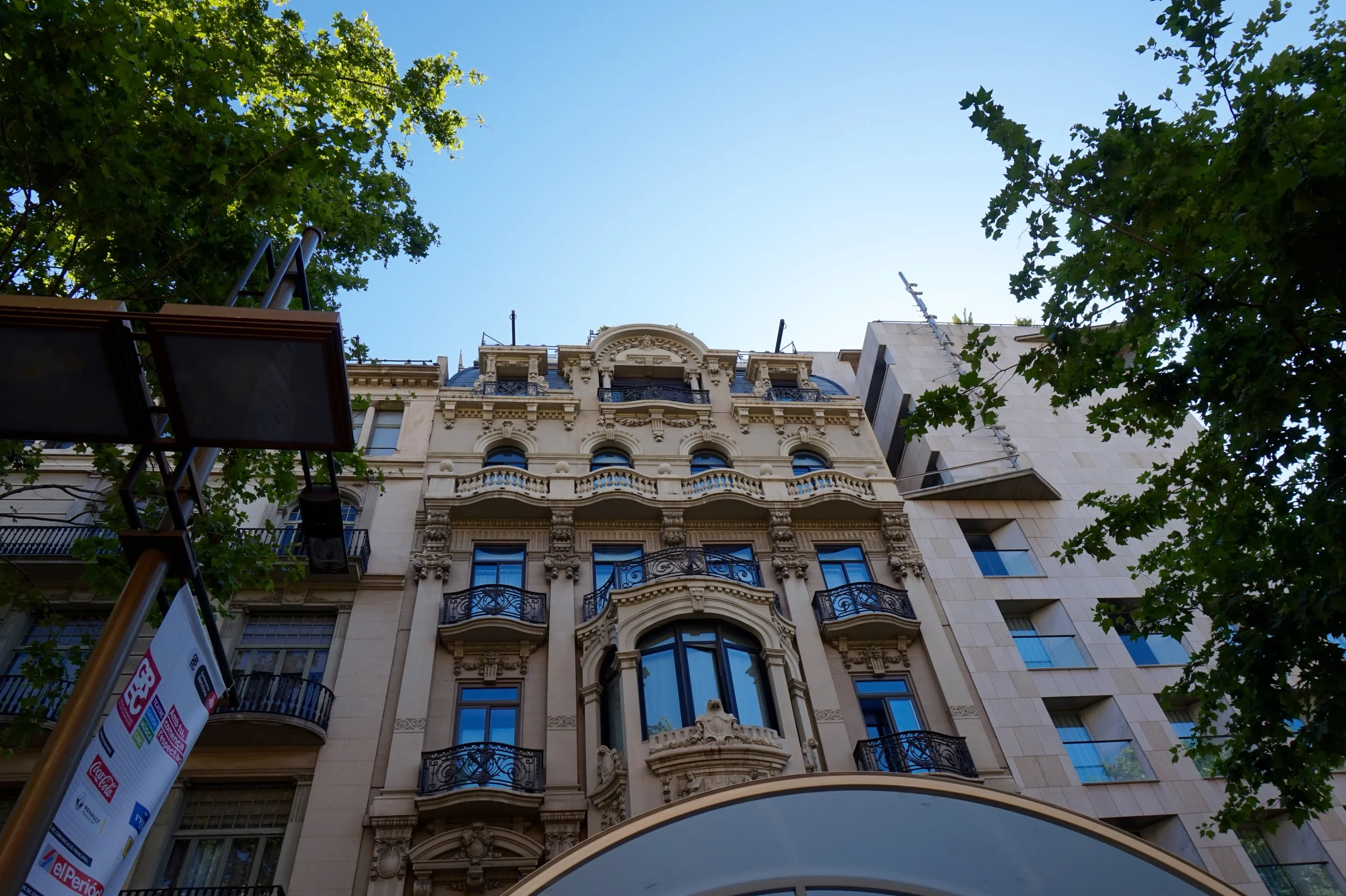 barcelonaarchitecture.jpg