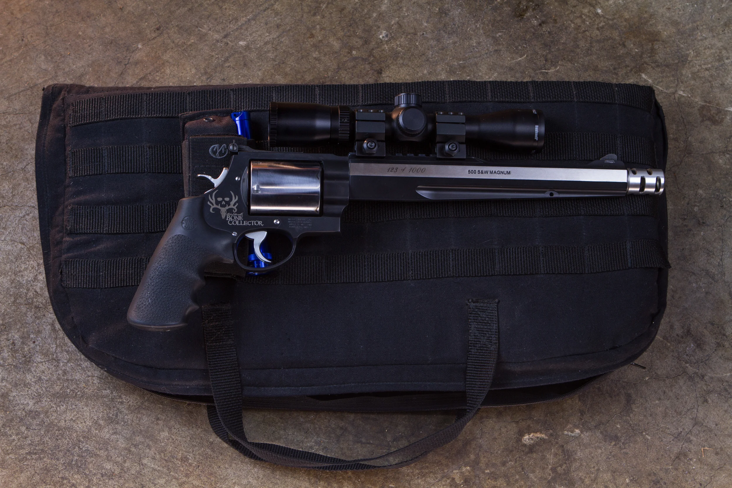 Guns_B.jpg