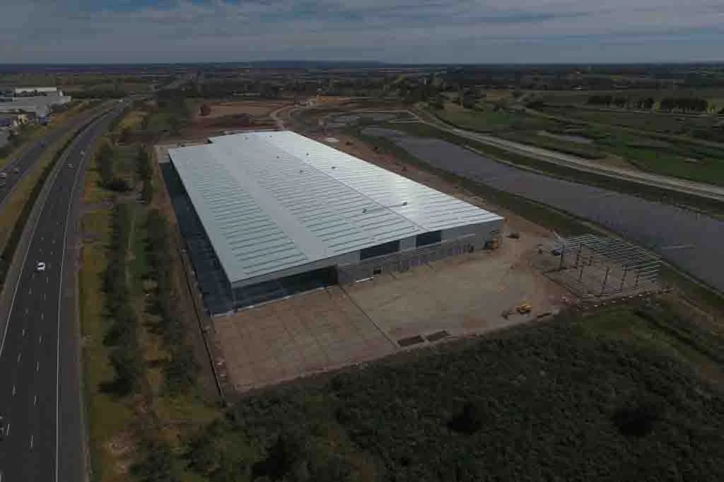 Direct Freight Warehouse  Keysborough, VIC  24,000m2 Client: CIP
