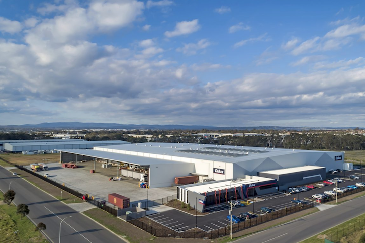 Dulux  Dandenong South, VIC 18,500m2  Architect: Pellicano