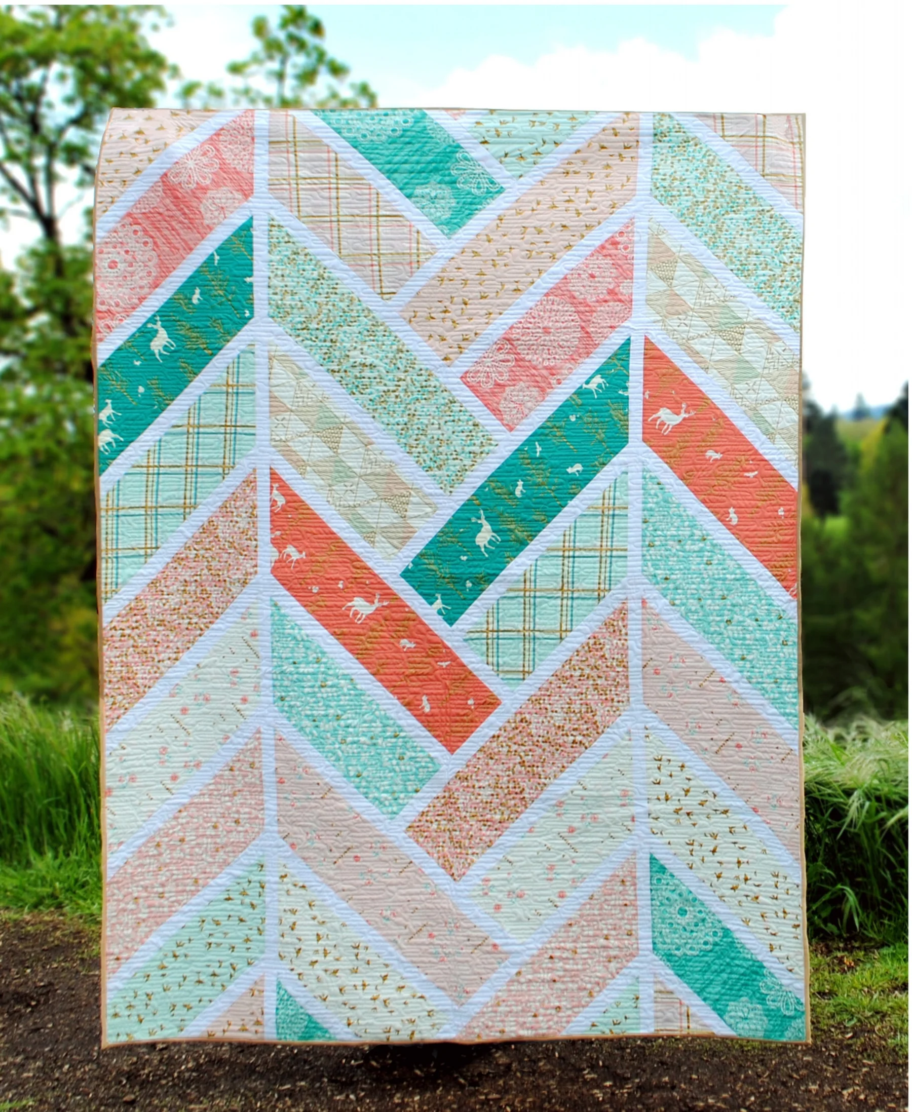 Fabric used is the Mint/Blossom colorway from Brambleberry Ridge by Violet Craft for Michael Miller Fabrics.