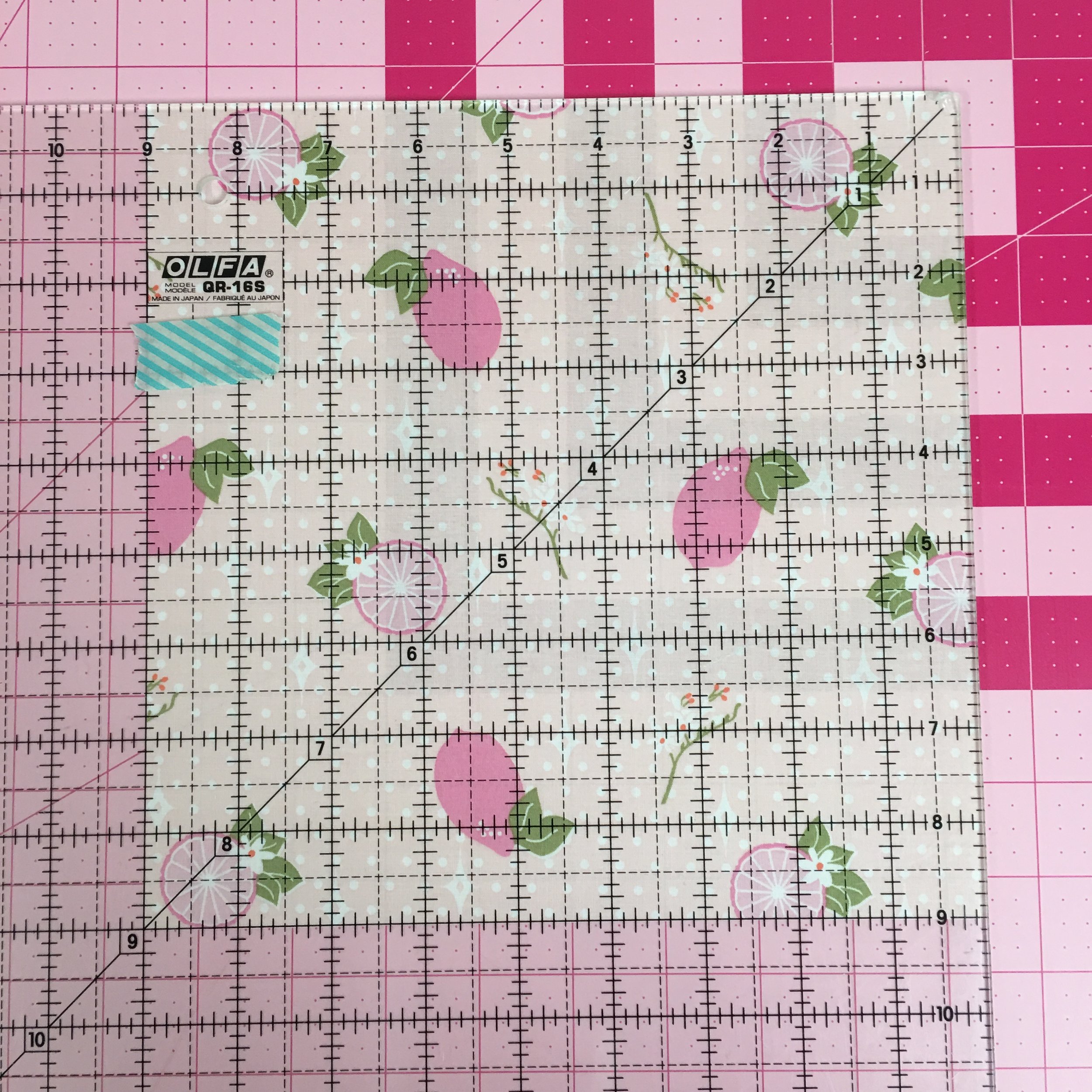  For this tutorial I am using the larger 22" template size which calls for you to precut a 9" square. 