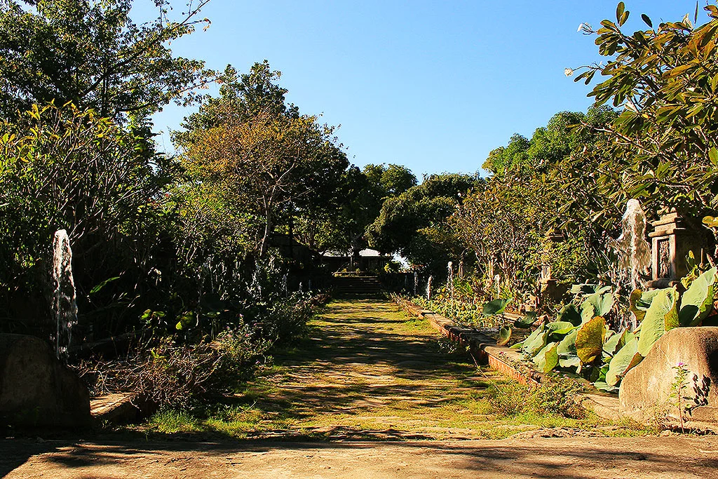 The inviting walkway from the parking area to the center of of Sitio Remedios Heritage Village. 