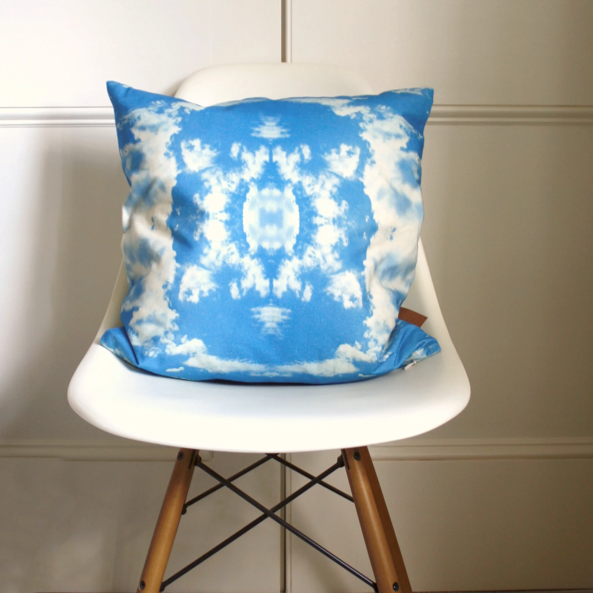 Cloud Rococo Cushion - Happy Blue
