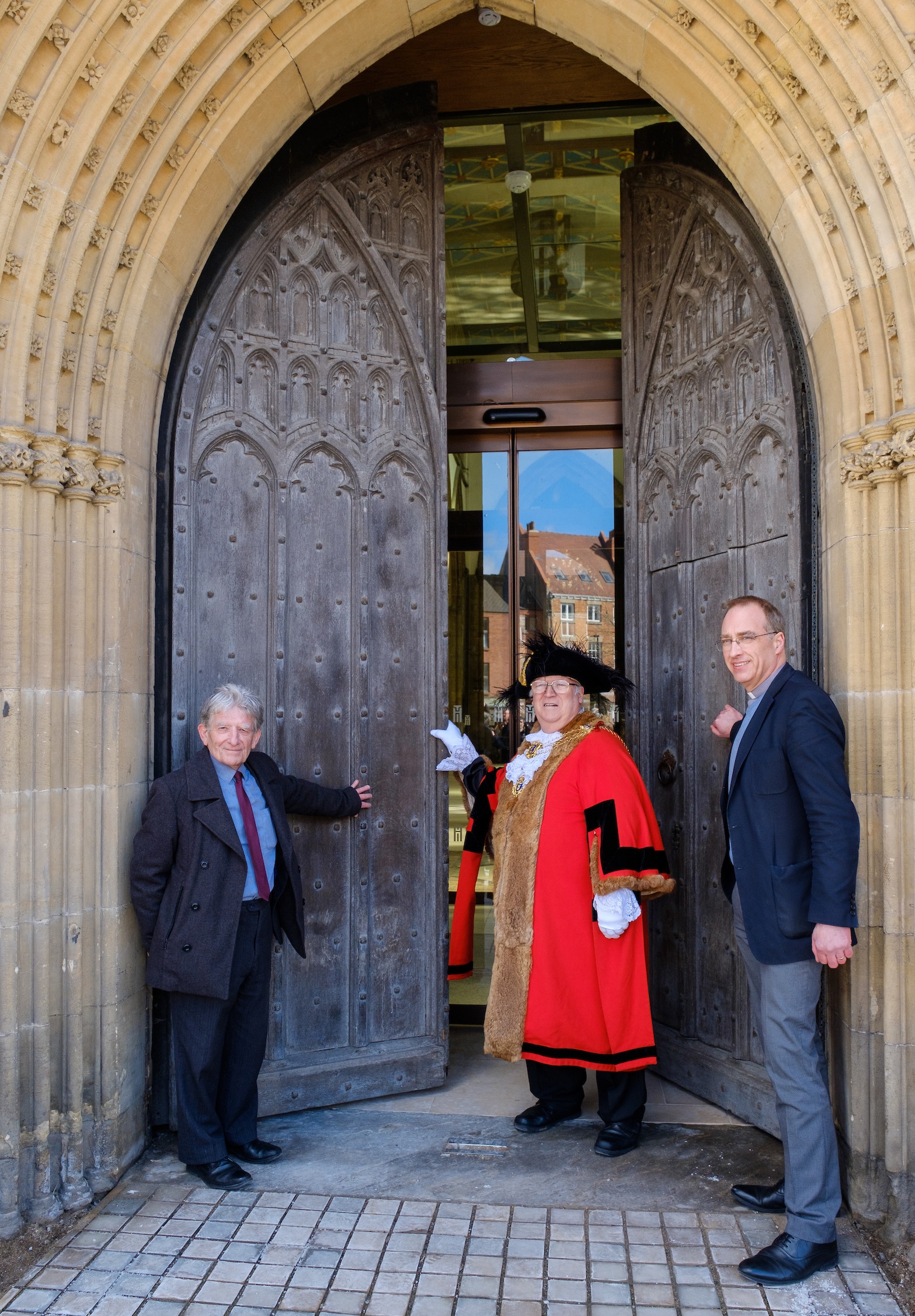 The Lord Mayor of Hull, Councillor John Hewitt, became the first person to enter following the re-opening of Hull Minster’s West Doors by city council Leader Steve Brady and Vicar Neal Barnes.