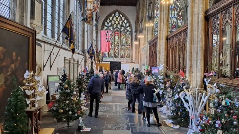 Hull Minster Bumper Christmas Lifeline 38/2025
