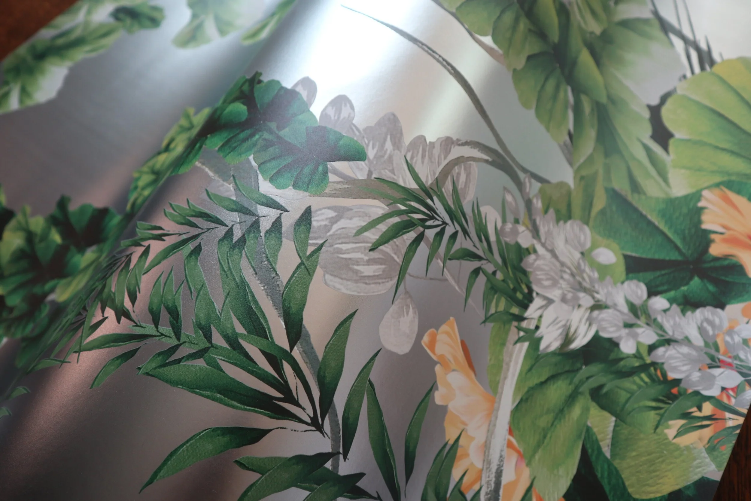 SILVER_LEAVES_WALLPAPER.jpg