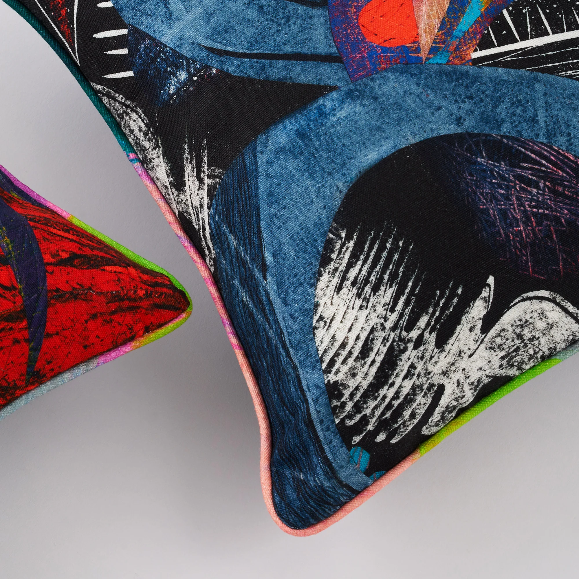 SO KLARA_ARCADIA_cushion_05.jpg