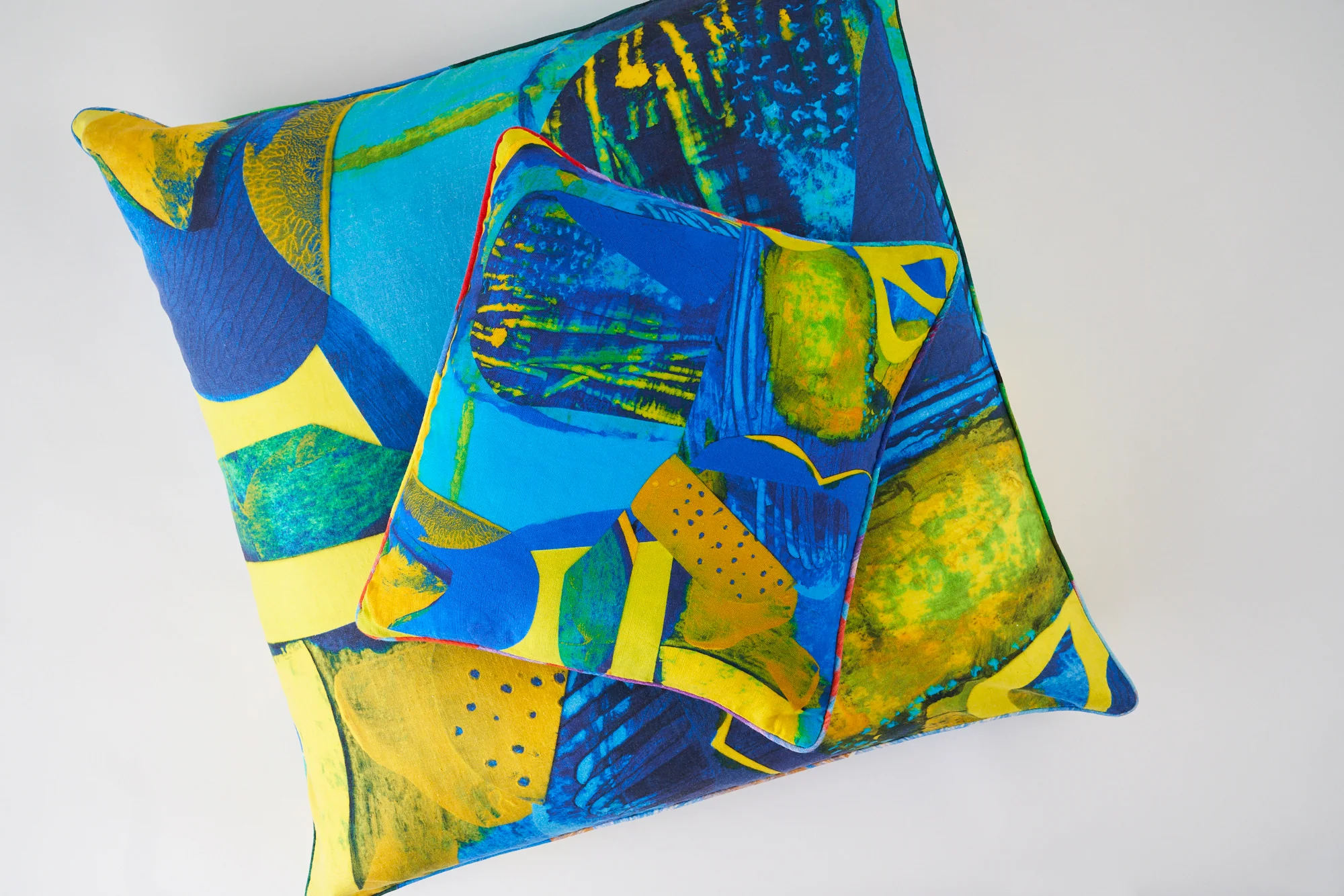 SO KLARA_Cushions_03.jpg