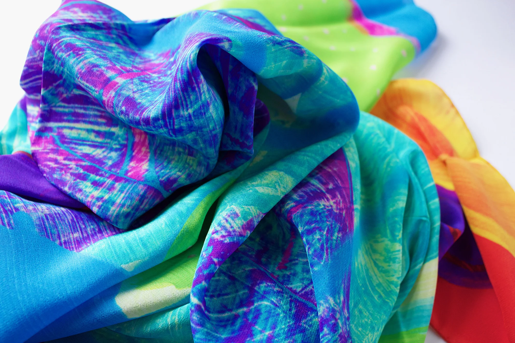 SO KLARA_RIVIERA_SilkScarf_05.jpg