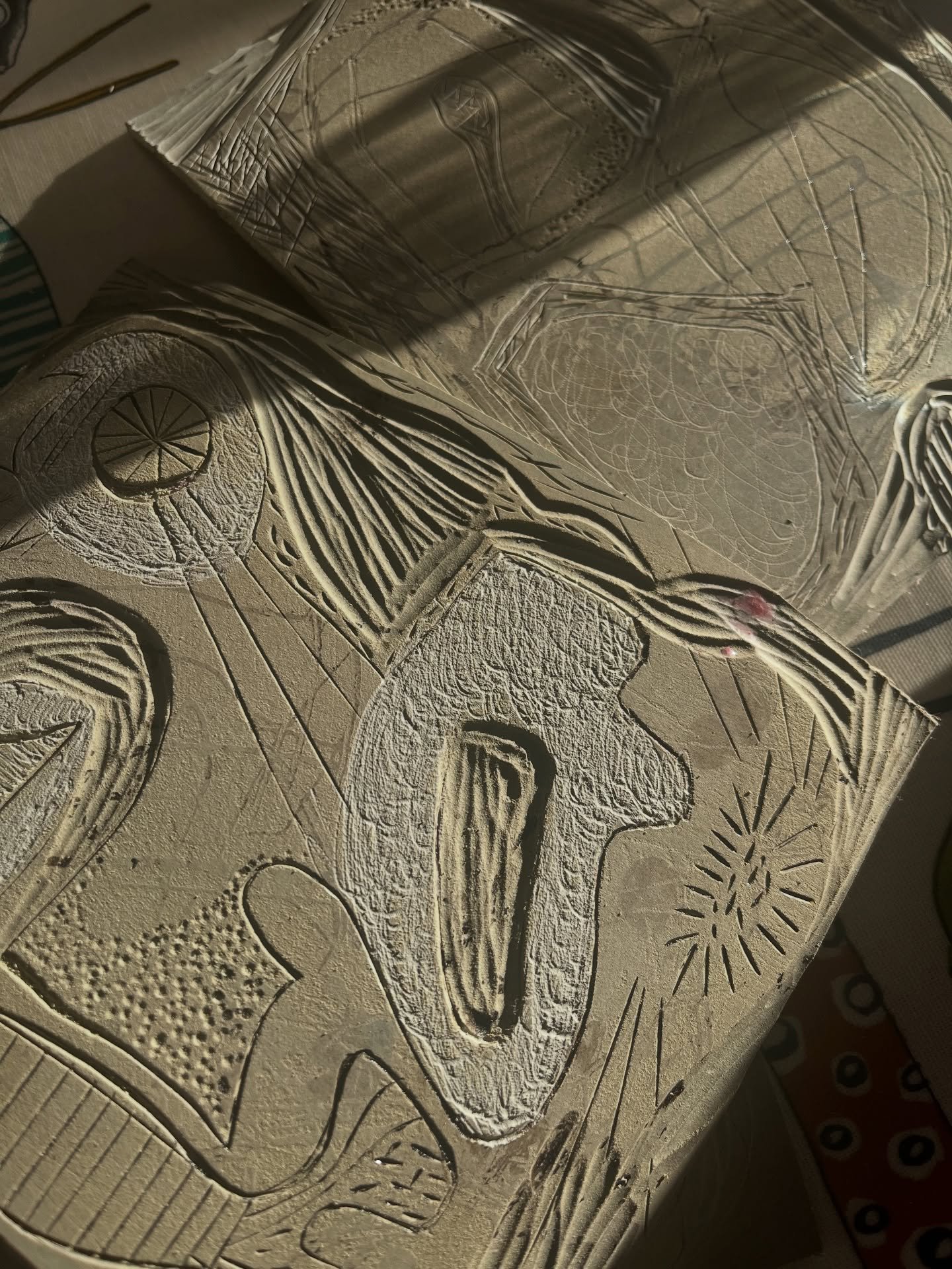 I&rsquo;m ready!

#linocutprint #reliefprinting #printmakers #studiotime #so_klara #printmakingprocess