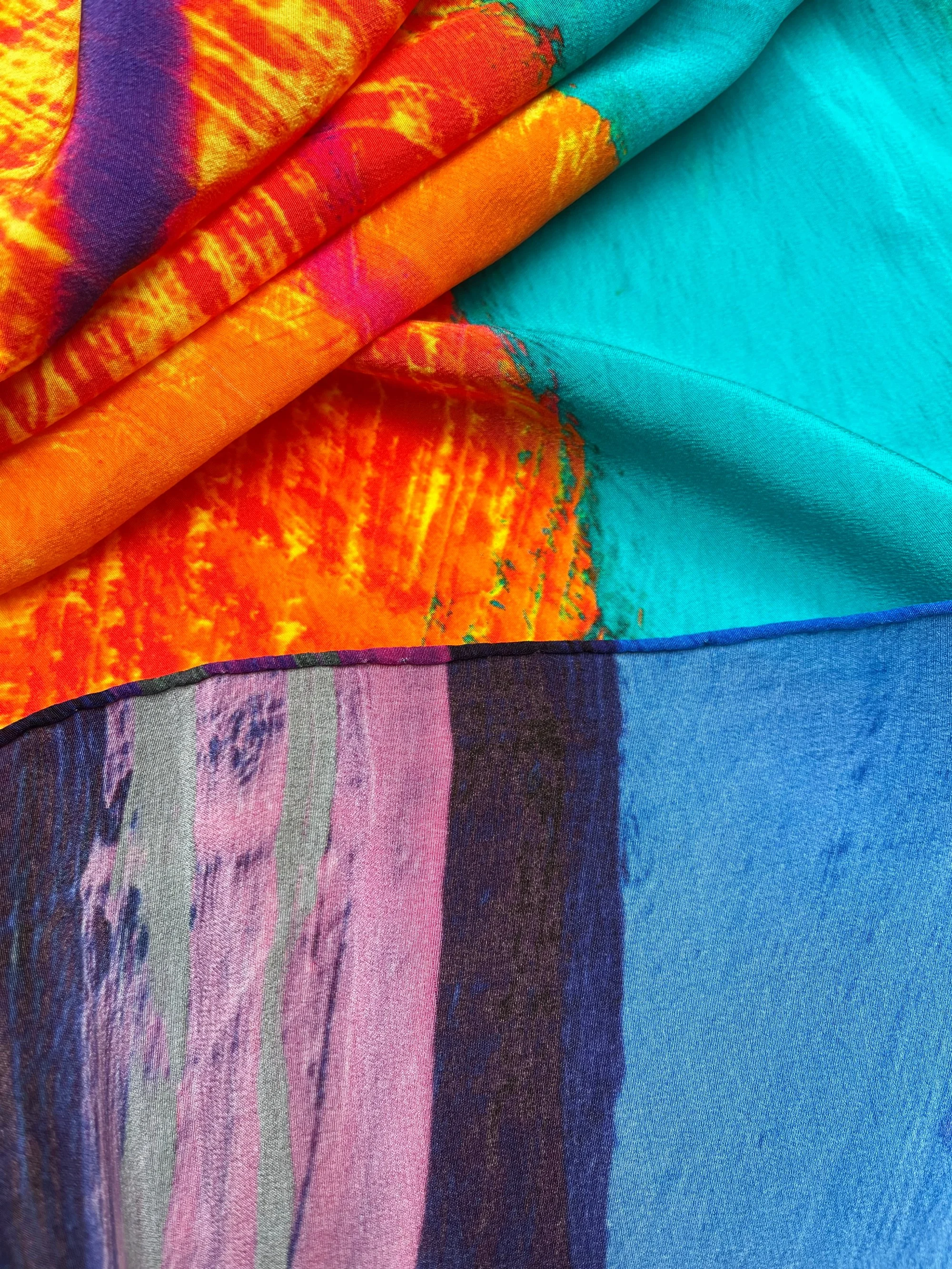 SO_KLARA_ESPAGNA_SilkScarf_StitchingDetail.jpg